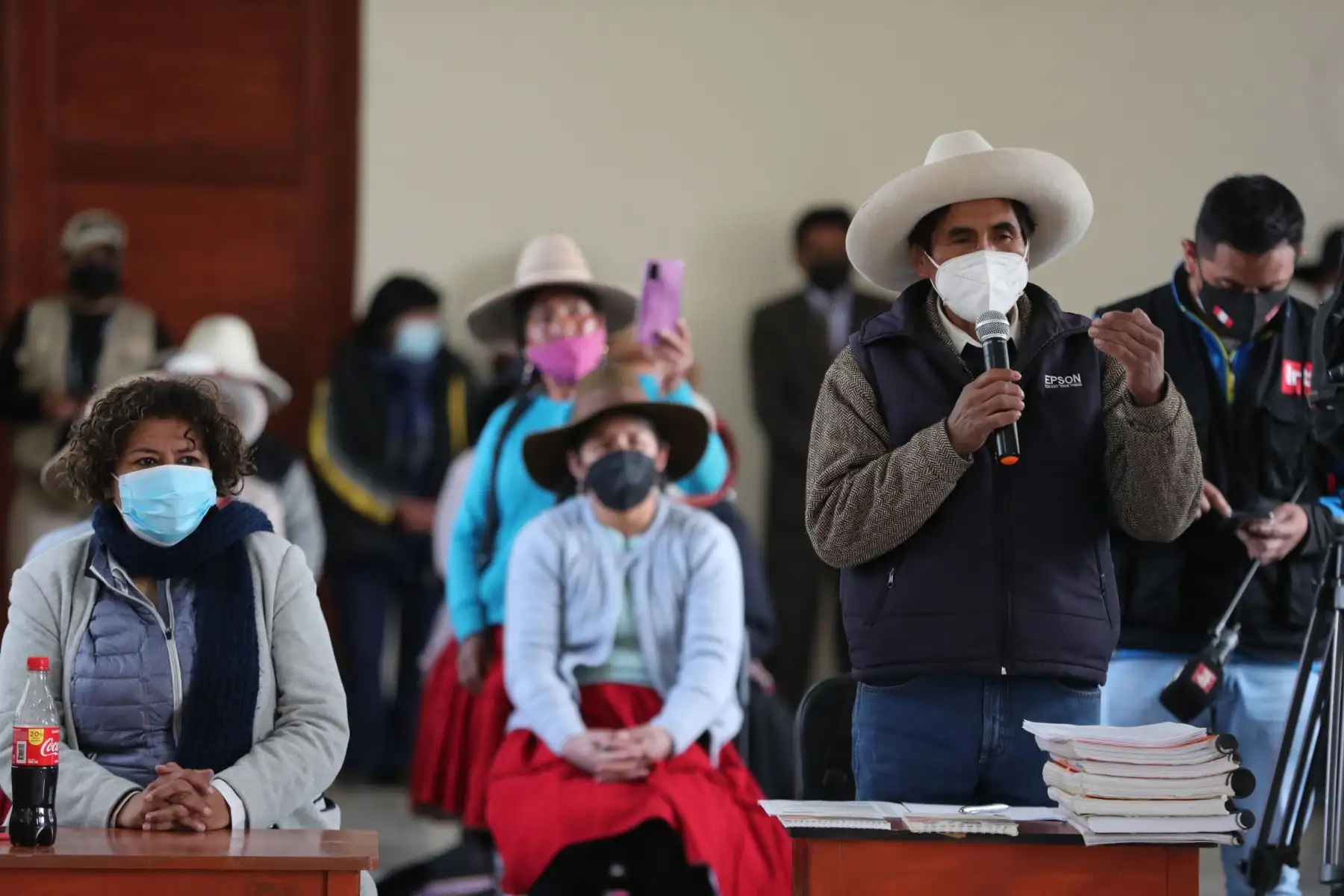Titular de la PCM, Guido Bellido, junto a ministros de Energía y Minas, Ambiente y autoridades del Ejecutivo, participaron de una reunión con 11 comunidades de Espinar (Cusco) para atender sus demandas respecto al proyecto minero "Antapaccay Expansión Tintaya - Integración Coroccohuayco". Foto: PCM