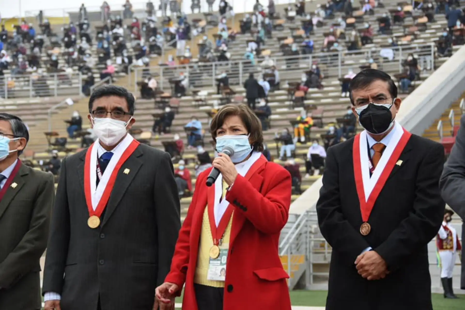 El Estadio de la UNMSM y varios ambientes abiertos de la Ciudad Universitaria, fueron el escenario de una nueva fecha del Examen de Admisión 2021 Modalidad Presencial, donde 8530 postulantes del área de Ciencias de la Salud buscan alcanzar una vacante a la Decana de América. Foto: Prensa UNMSM