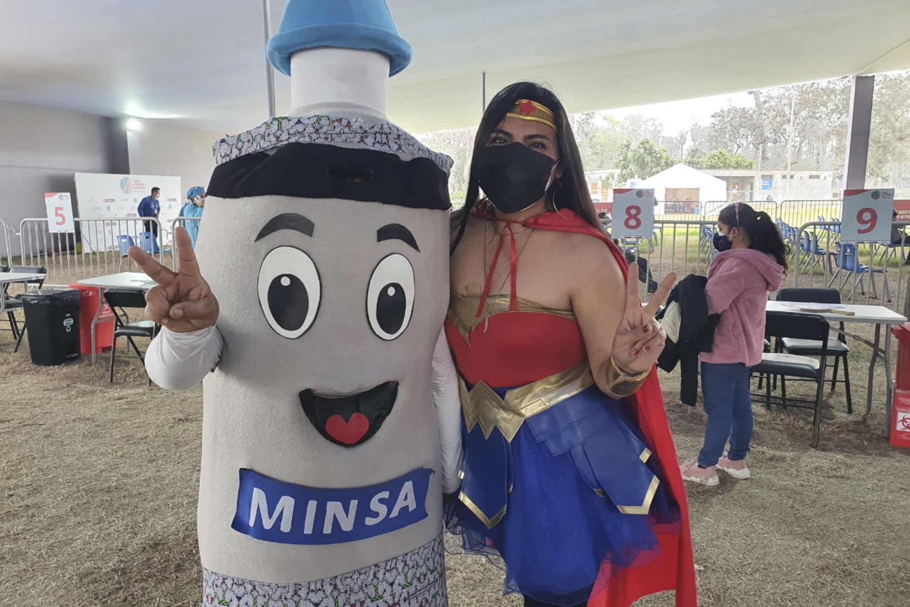 En el parque zonal Sinchi Roca de Comas, continúa el Vacuna Fest contra la covid-19. Foto: Minsa