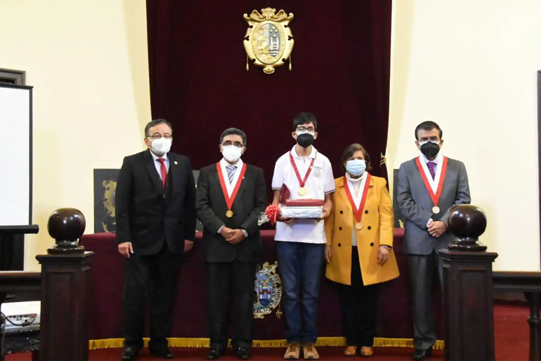 Rectora de San Marcos presidió ceremonia de premiación a primeros puestos de reciente examen de admisión presencial, el primero durante la pandemia del covid-19. Foto: ANDINA/Difusión.