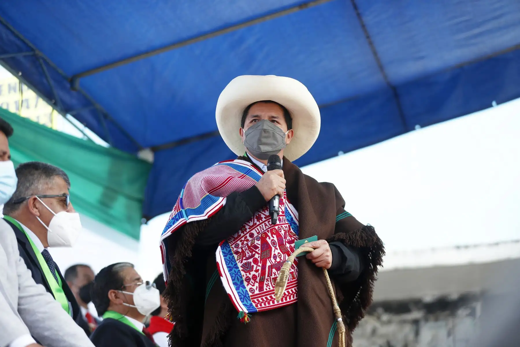El presidente de la República, Pedro Castillo, participó de la inauguración de las nuevas instalaciones administrativas de la Universidad Nacional Autónoma de Chota, y sostuvo un encuentro con la población de chotana, además fue reconocido como Hijo Predilecto de Chota y Hombre del Bicentenario. Foto: ANDINA/Prensa Presidencia