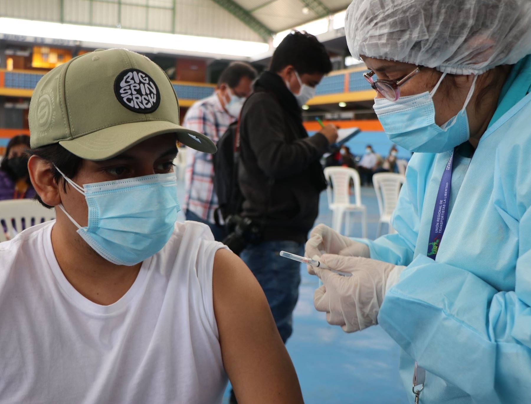 La Libertad inicia hoy la vacunación contra el covid-19 a jóvenes de 18 años a más. Foto: ANDINA/difusión.