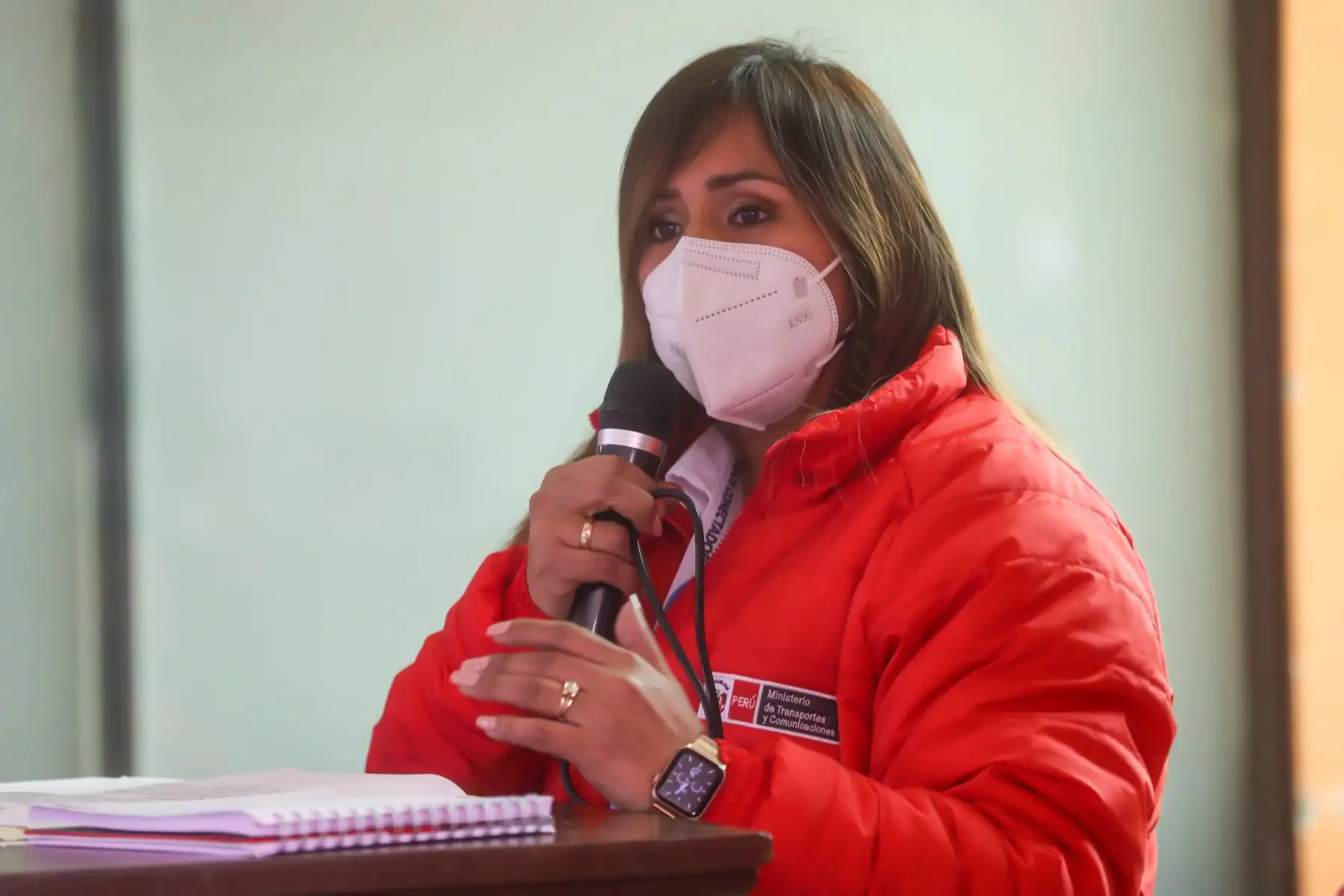 El Ministerio de Transportes y Comunicaciones (MTC) conformará una mesa técnica para reiniciar los trabajos en la carretera Palca-Jauja. Este fue uno de los acuerdos a los que se arribaron hoy en la reunión realizada en la Municipalidad de Yauli, en Junín, en la cual tuvo una participación decisiva la viceministra de Transportes, Verónica Cáceres. Con ello, se levantó el bloqueo que se venía realizando en un sector de la Carretera Central. Foto: MTC