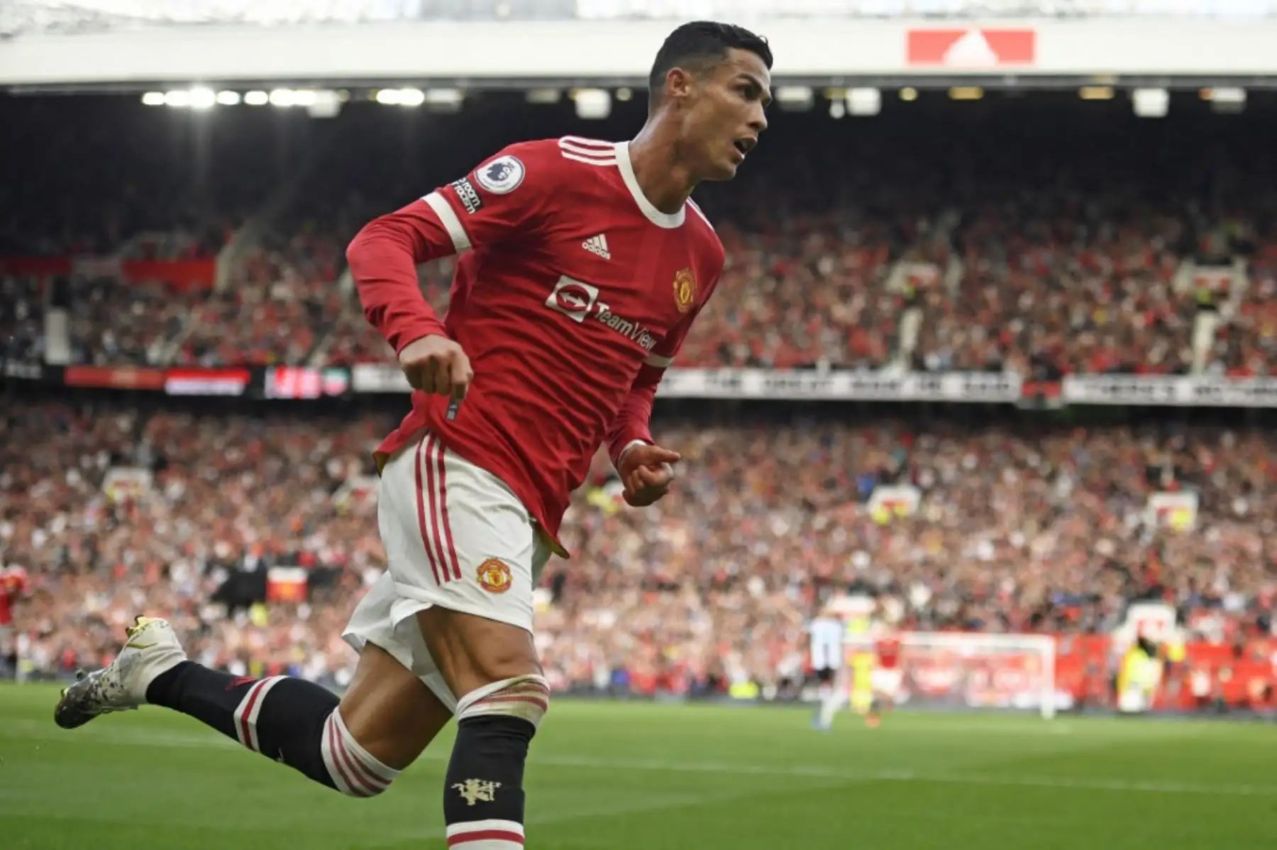 Cristiano Ronaldo comienza a hacerse presente en el Manchester United