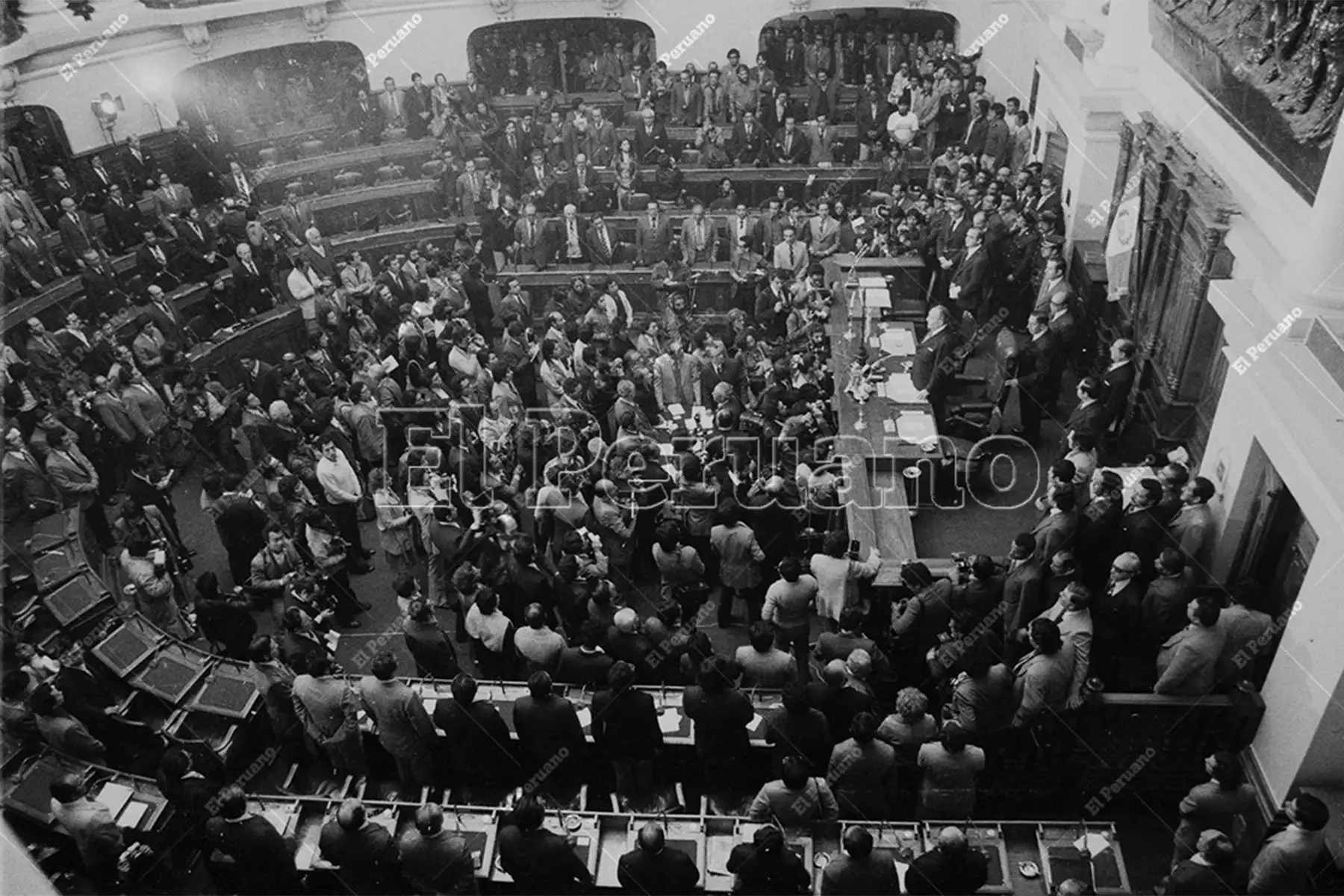 Lima - 18 de julio 1978 / En su calidad de representante con la mayor votación preferencial, el líder del Apra, Víctor Raúl Haya de la Torre, preside la Junta Preparatoria de la Asamblea Constituyente en el hemiciclo de la Cámara de Diputados del Congreso de la República. 
Foto: Archivo Histórico de El Peruano / Raúl Sagástegui