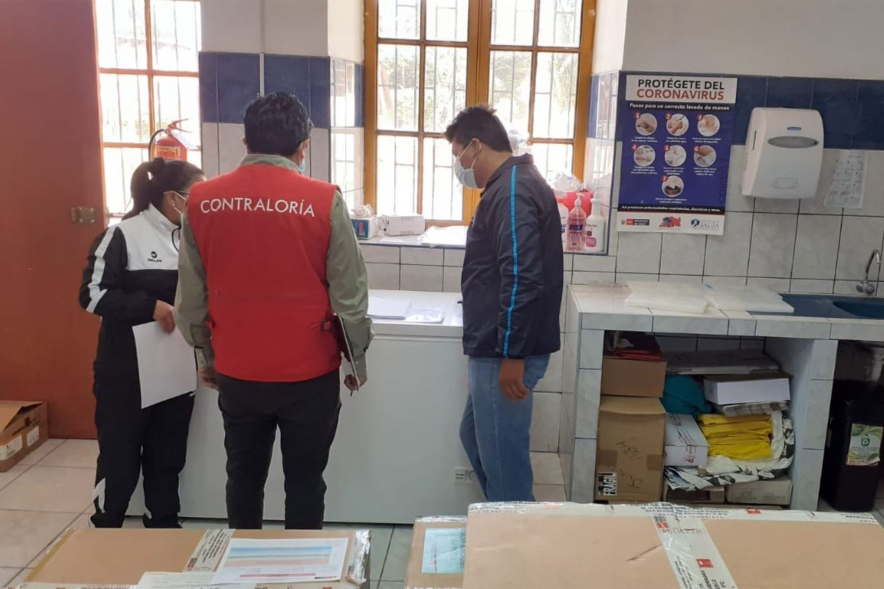 La Contraloría detectó irregularidades en el manejo de las vacunas contra el covid-19 en la provincia de Tarma, región Junín.