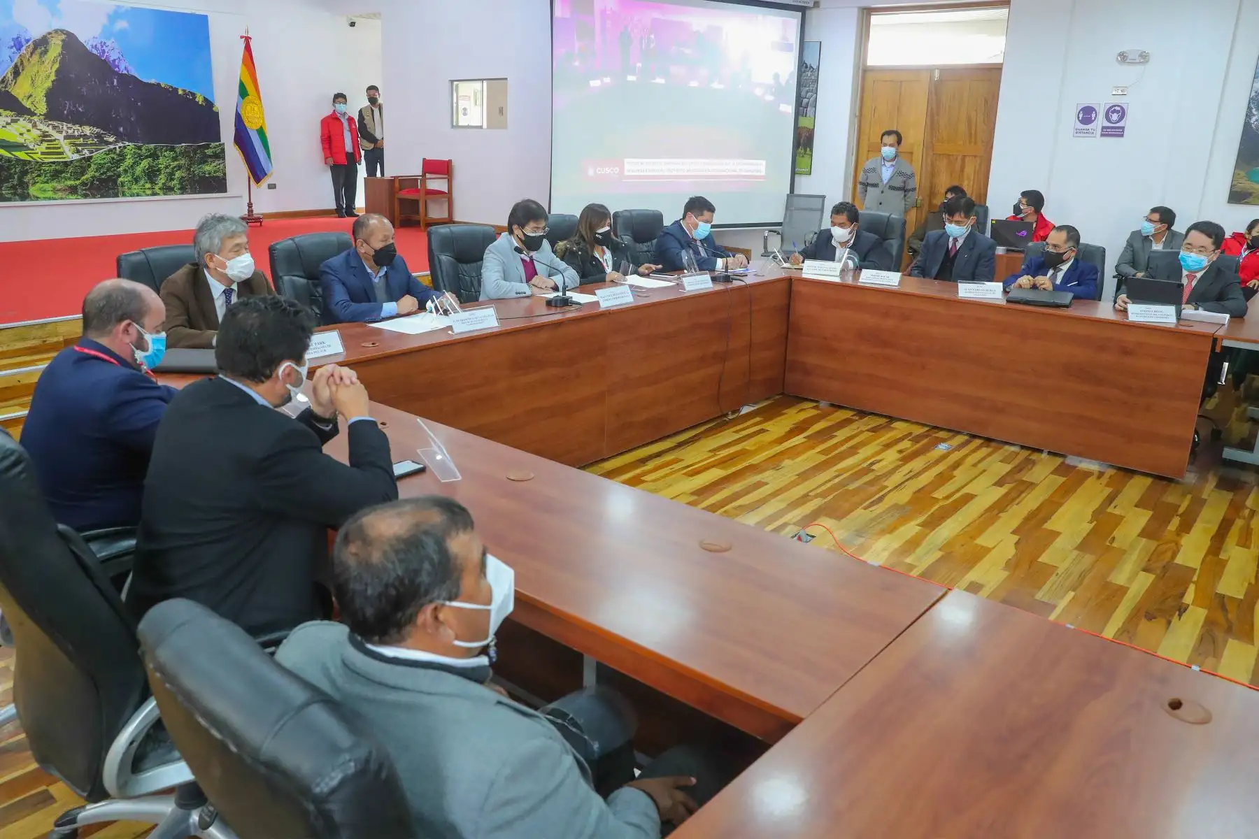 El Ministro de Transportes y Comunicaciones, Juan Silva presentó a las empresas que se encargarán de la construcción y supervisión del Aeropuerto Internacional de Chinchero.
Foto: MTC