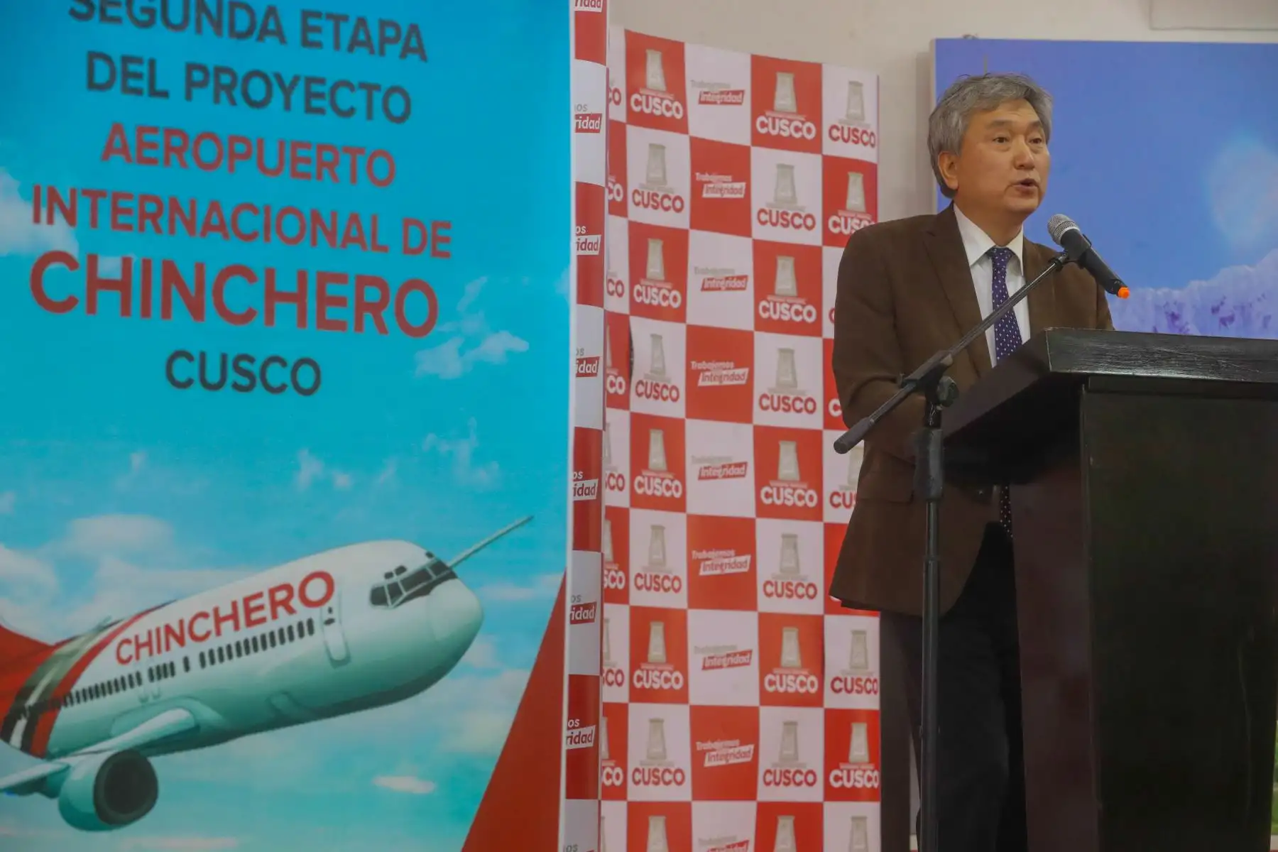 El Ministro de Transportes y Comunicaciones, Juan Silva presentó a las empresas que se encargarán de la construcción y supervisión del Aeropuerto Internacional de Chinchero.
Foto: MTC