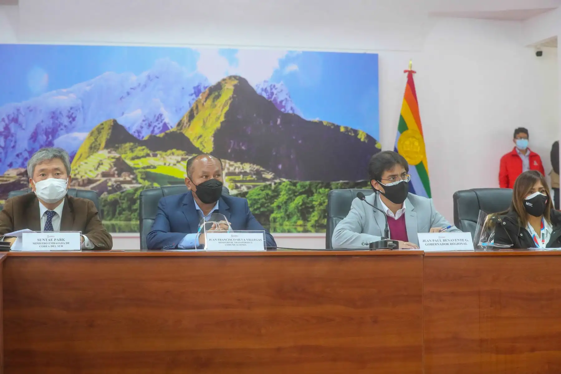 El Ministro de Transportes y Comunicaciones, Juan Silva presentó a las empresas que se encargarán de la construcción y supervisión del Aeropuerto Internacional de Chinchero.
Foto: MTC