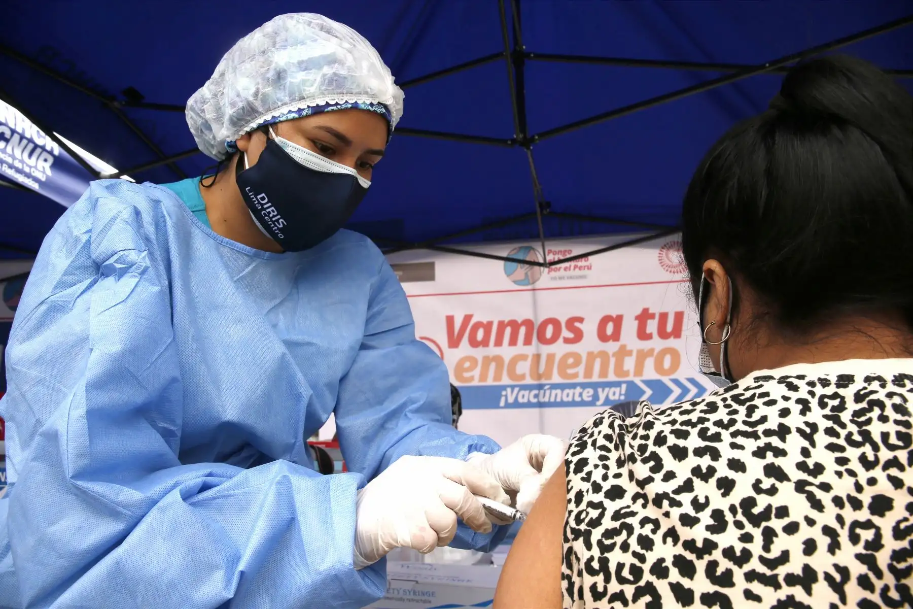 Viceministro  de Prestaciones y Aseguramiento en Salud, Bernardo  Ostos, supervisa campaña de Salud en San Juan de Lurigancho. Foto: Minsa