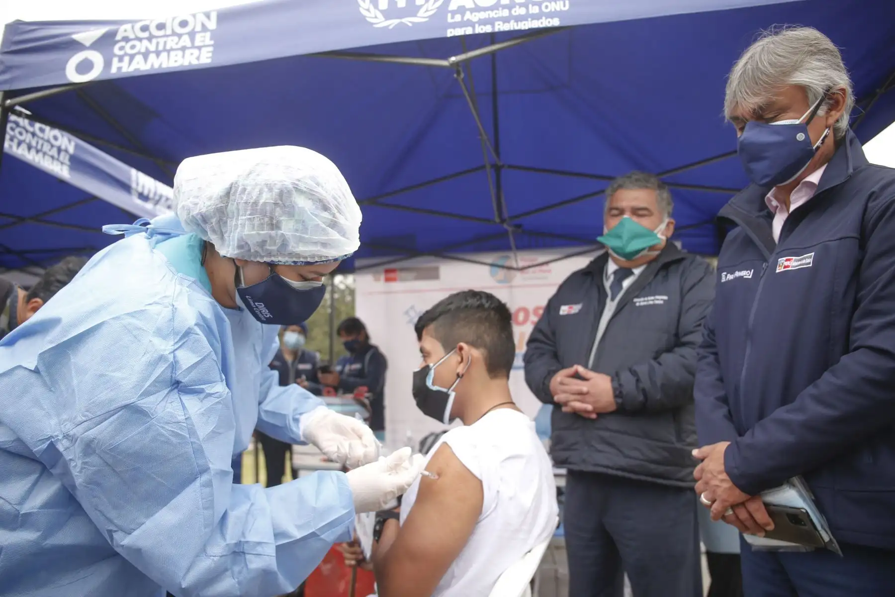 Viceministro  de Prestaciones y Aseguramiento en Salud, Bernardo  Ostos, supervisa campaña de Salud en San Juan de Lurigancho. Foto: Minsa