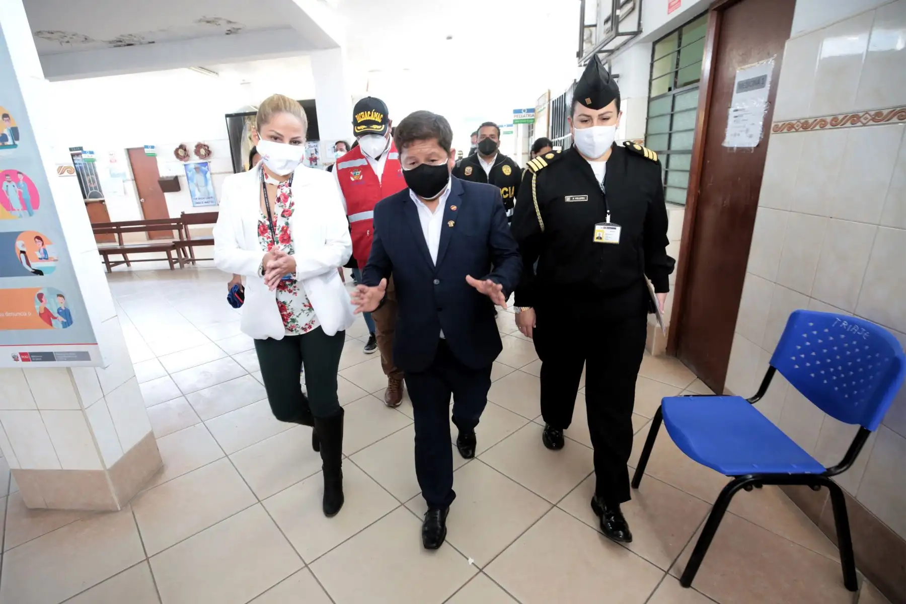 El presidente del Consejo de Ministros, Guido Bellido , junto a autoridades del Ejecutivo y gobierno local, inaugura nueva planta de oxígeno medicinal en Villa María del Triunfo.
Foto: PCM