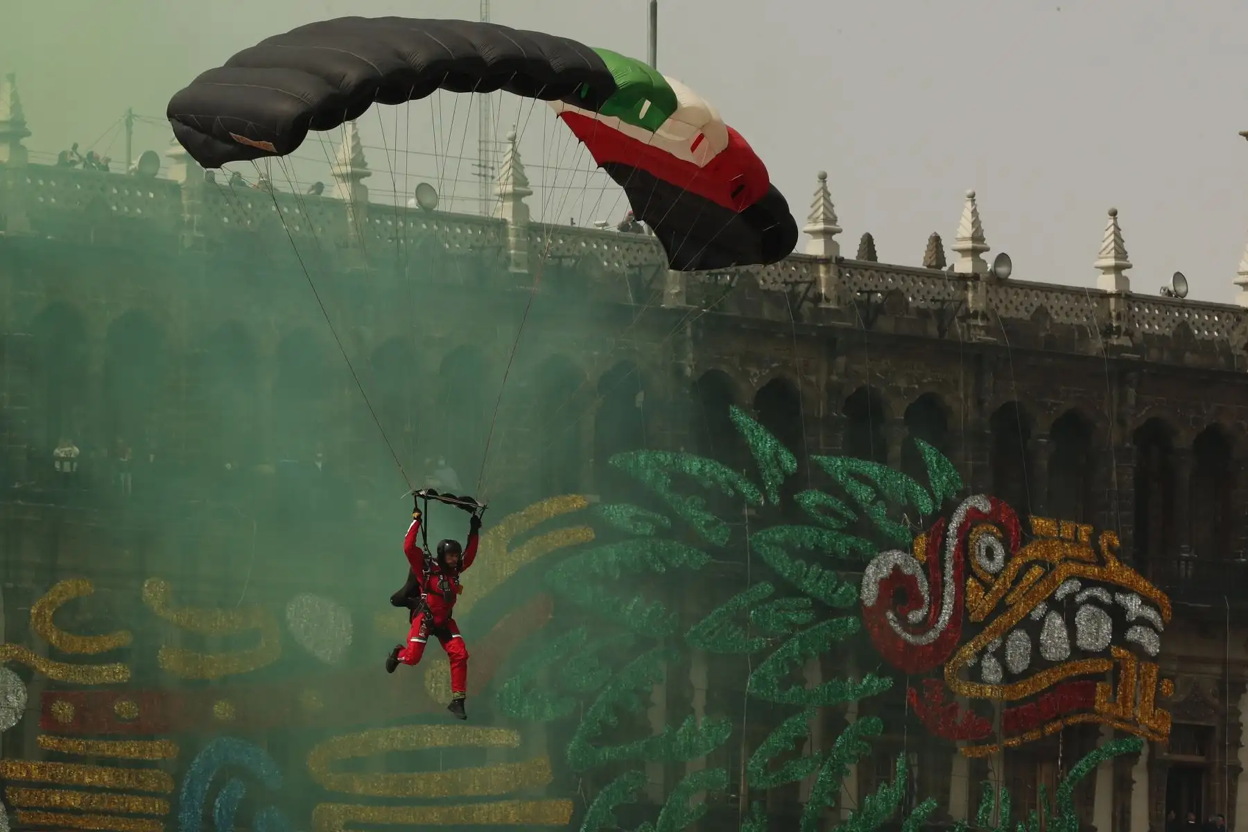 Aniversario de la Independencia de México se desarrolla en el Zócalo de Ciudad de México. 
Foto: EFE