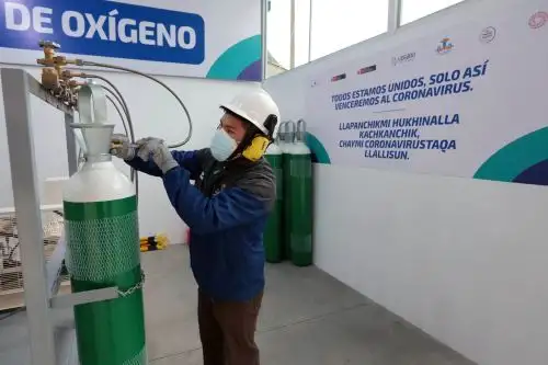 Proyecto Legado puso en funcionamiento una planta de oxígeno medicinal en el Hospital Departamental de Huancavelica. ANDINA/Difusión