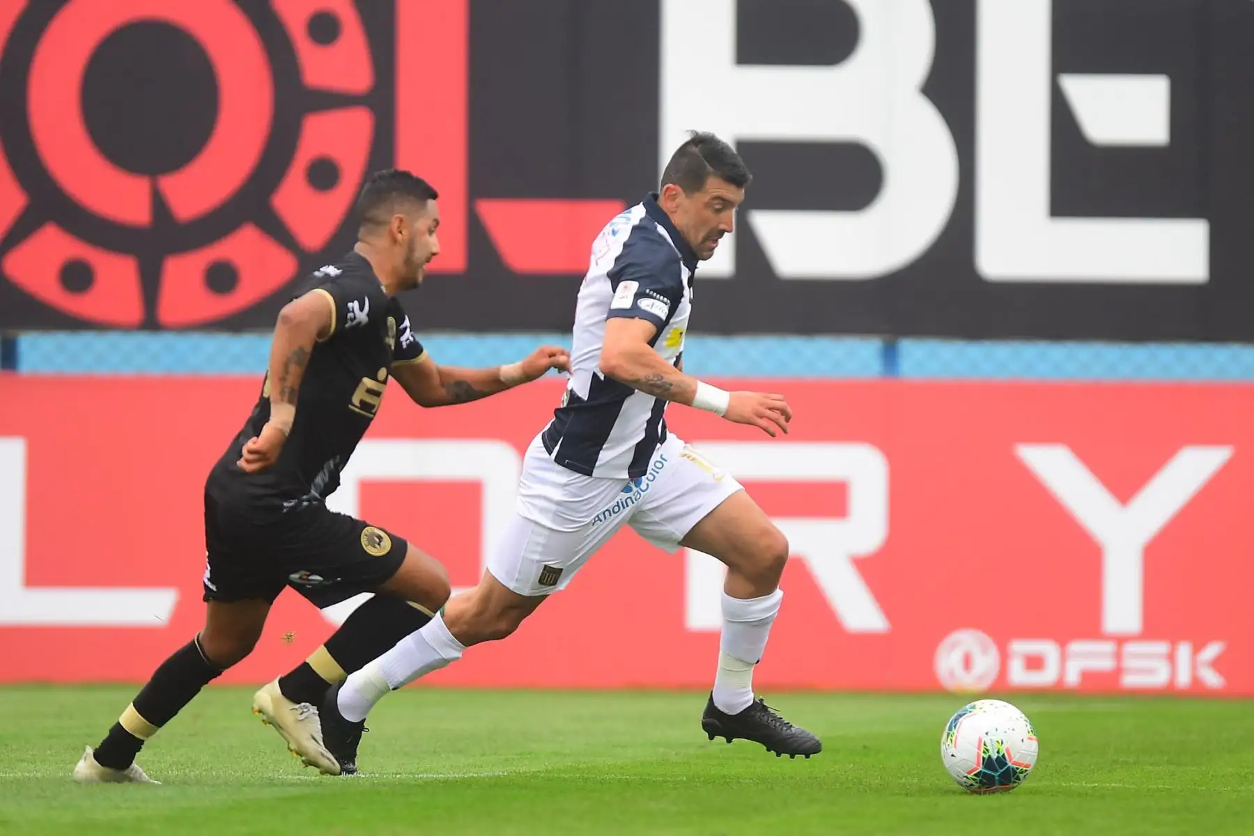 Alianza Lima choca ante Cusco FC por la fecha 11 de la Liga 1, en el estadio Alberto Gallardo. Foto: Liga 1