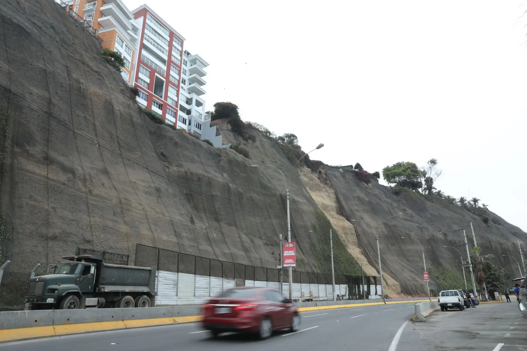 Se derrumbe de la costa verde en el distrito de Barranco.
Foto:ANDINA/Carla Patiño Ramírez