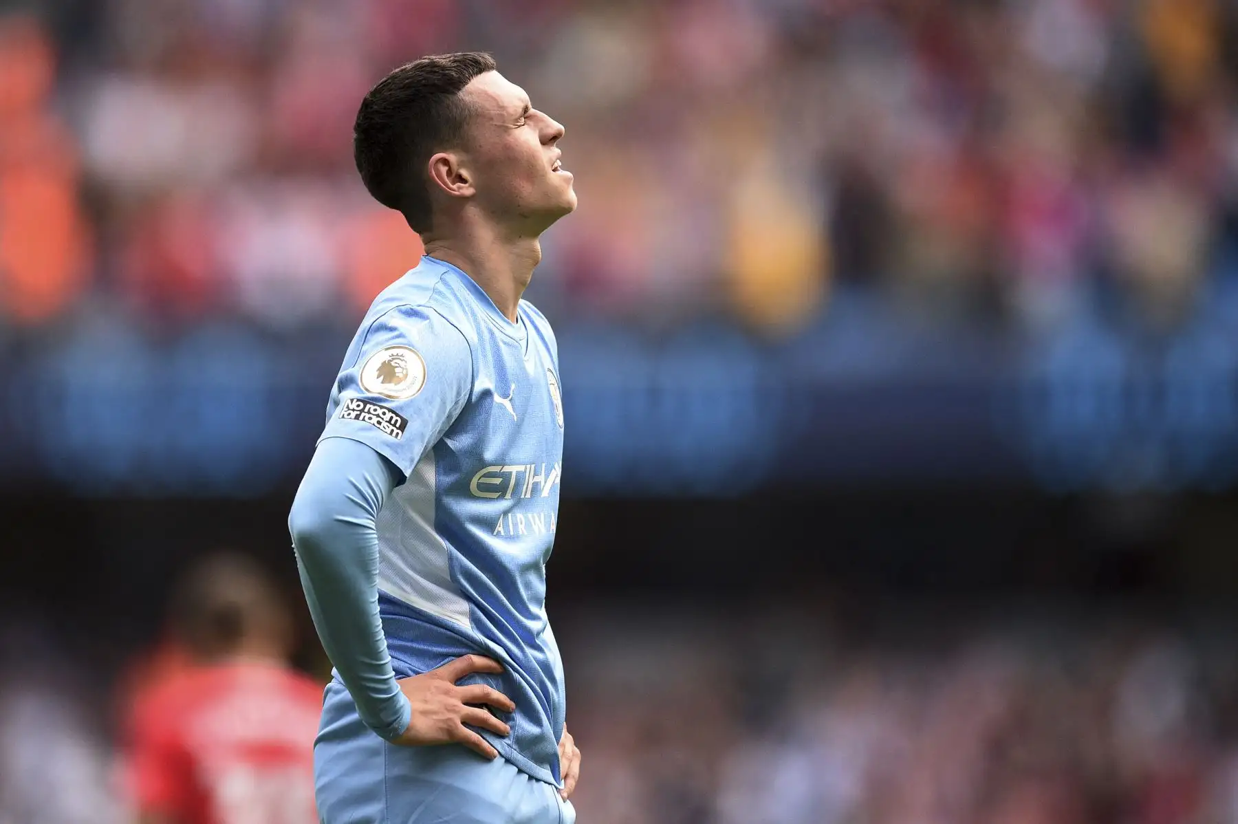 El centrocampista inglés del Manchester City Phil Foden reacciona tras el partido de la Premier League. Foto: AFP