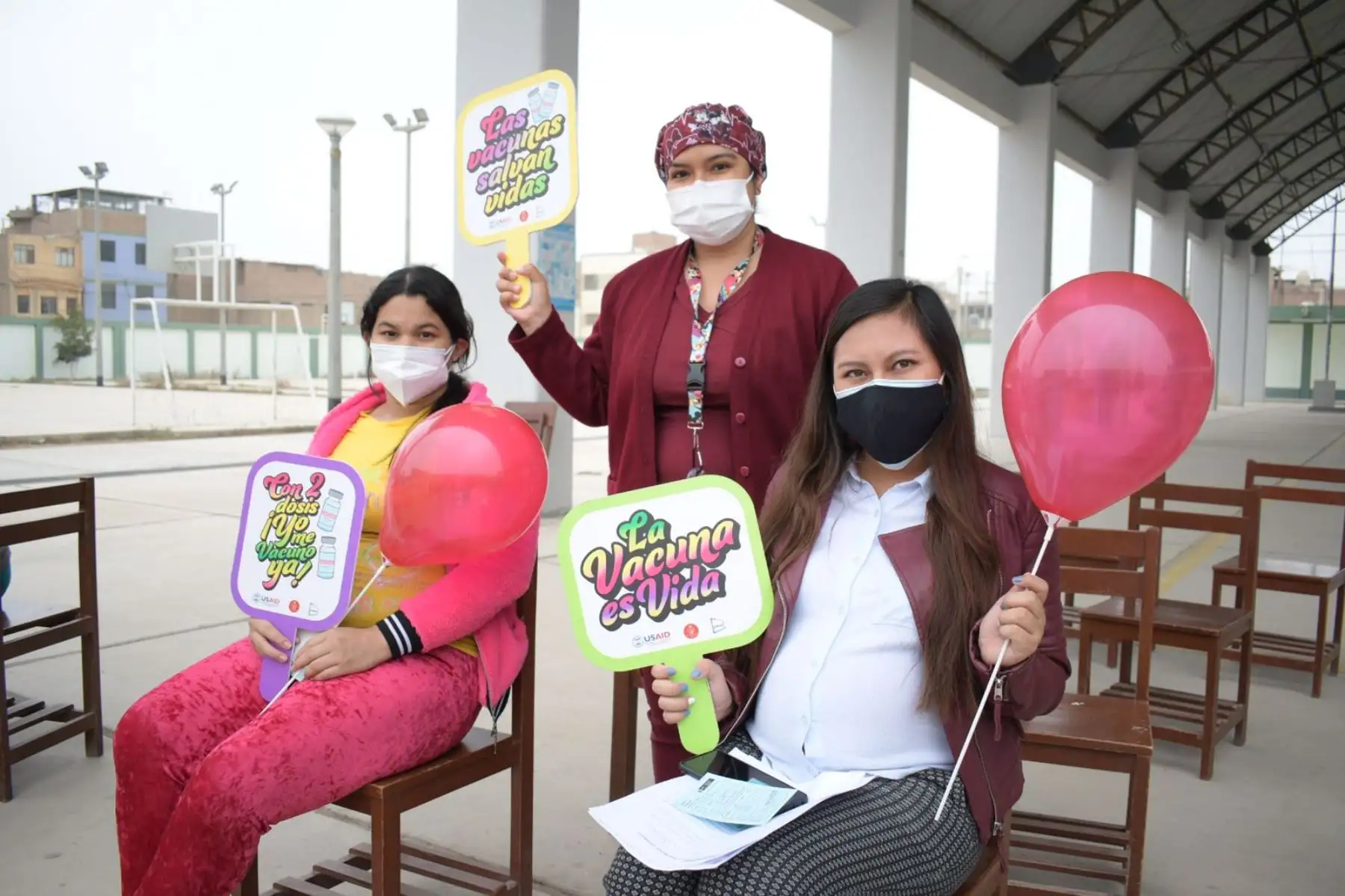 Vacunación contra la covid-19 en Lambayeque. Las madres gestantes desde las 12 semanas de gestación llegan para aplicarse la primera o segunda dosis. Foto: Minsa