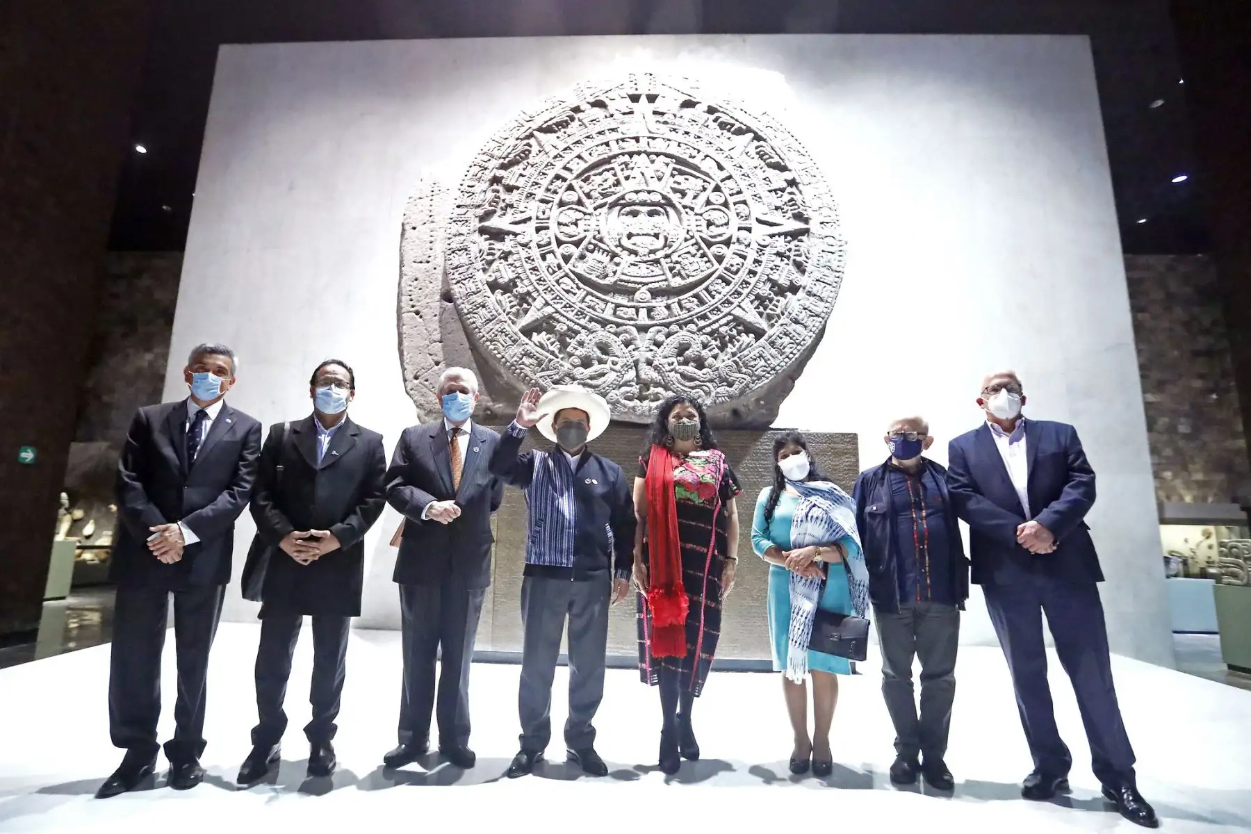 Presidente Pedro Castillo asistió a la inauguración de la exposición “Camina el autor” de Guamán Poma de Ayala, en el Museo de Antropología de México. Foto: ANDINA/Prensa Presidencia
