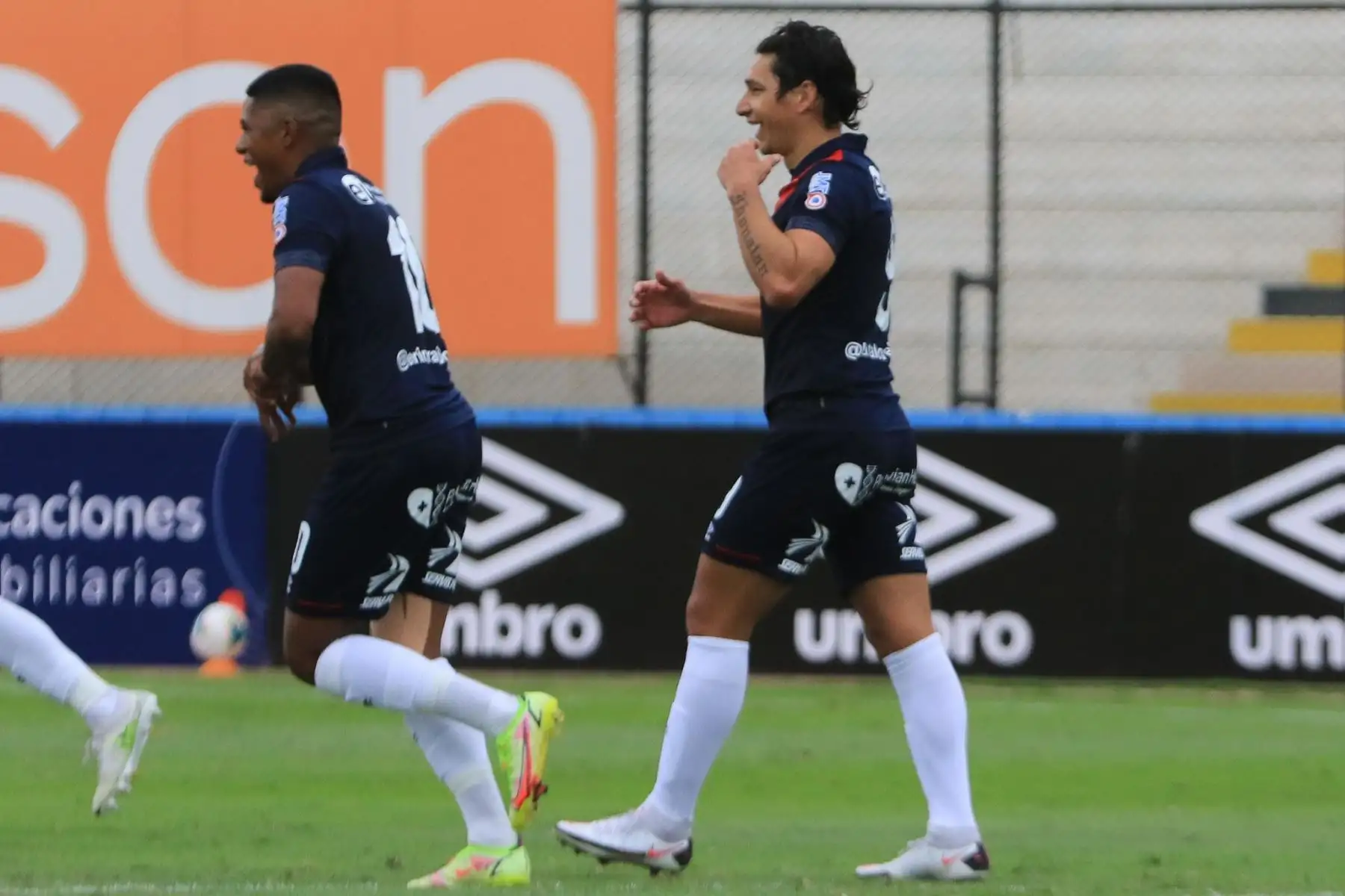 Universitario de Deportes se enfrenta a Deportivo Municipal en el estadio Miguel Grau del Callao por la Fase 2 de la Liga 1. Foto: FPF