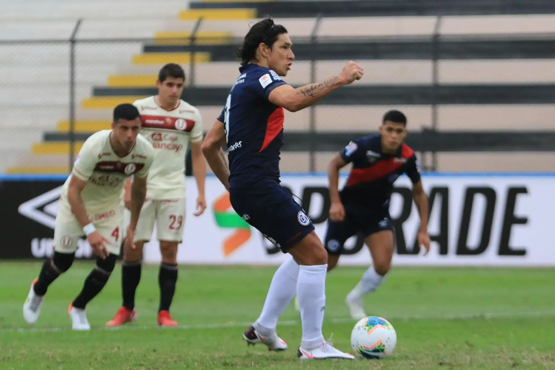 Universitario de Deportes se enfrenta a Deportivo Municipal en el estadio Miguel Grau del Callao por la Fase 2 de la Liga 1. Foto: FPF