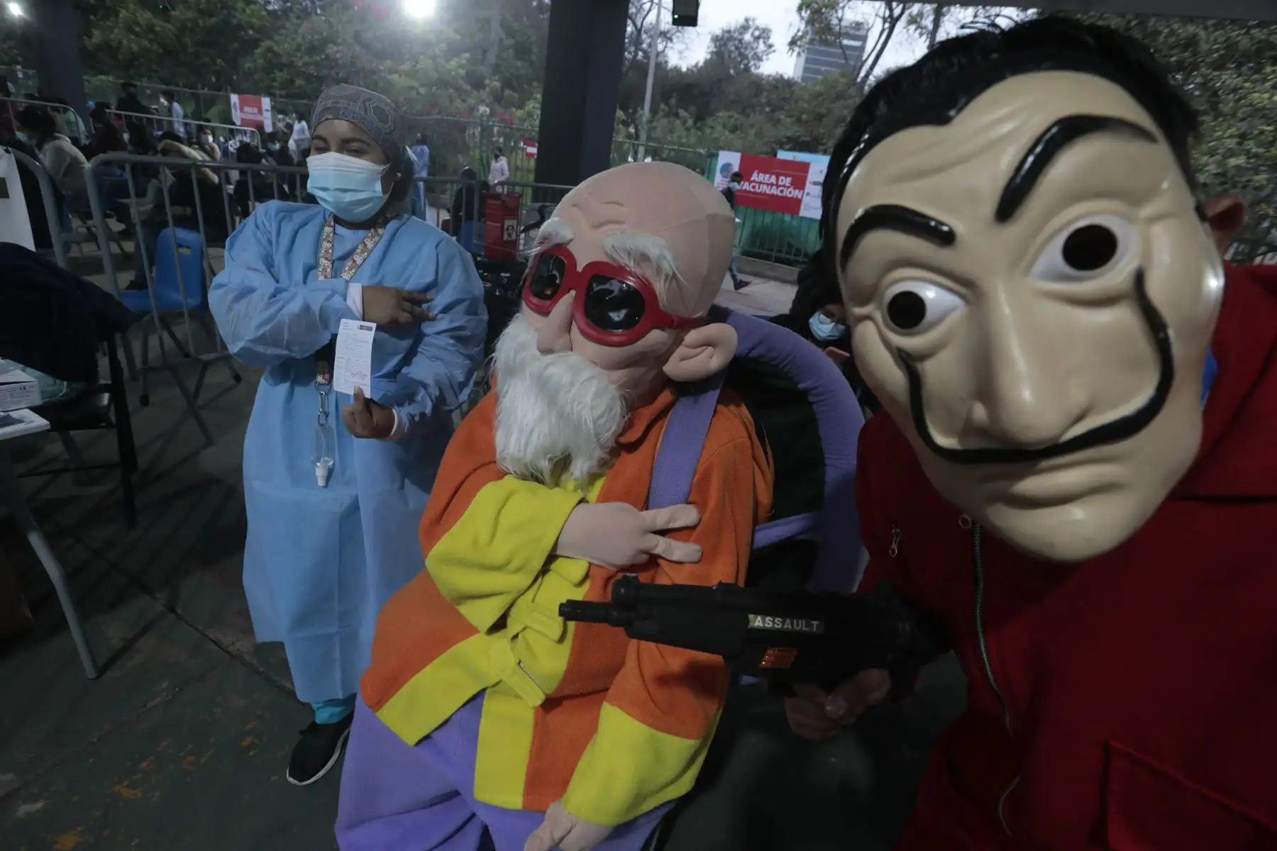 2´121,222 de peruanos fueron vacunados en la semana contra el covid-19 mientras que el Vacuna Fest, donde las personas acuden disfrazados de sus personajes favoritos, se viene realizando en diversas regiones del país. Foto: Minsa