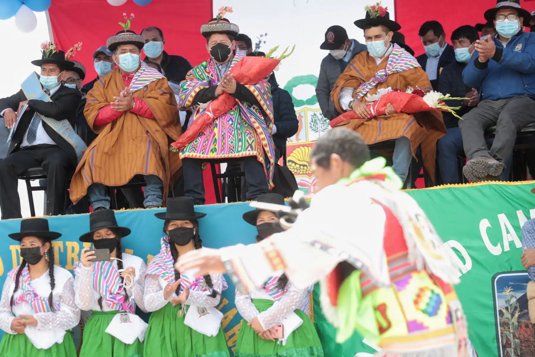 El presidente del Consejo de Ministros, Guido Bellido, participa en el espacio de diálogo para el desarrollo del distrito de Canaria en la región Ayacucho. Foto: ANDINA/PCM