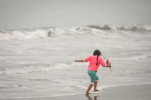 Sería irresponsable que los bañistas ingresan al mar para cumplir cábalas, teniendo en cuenta la información dada por la Dirección de Hidrografía y Navegación.ANDINA/Difusión.
