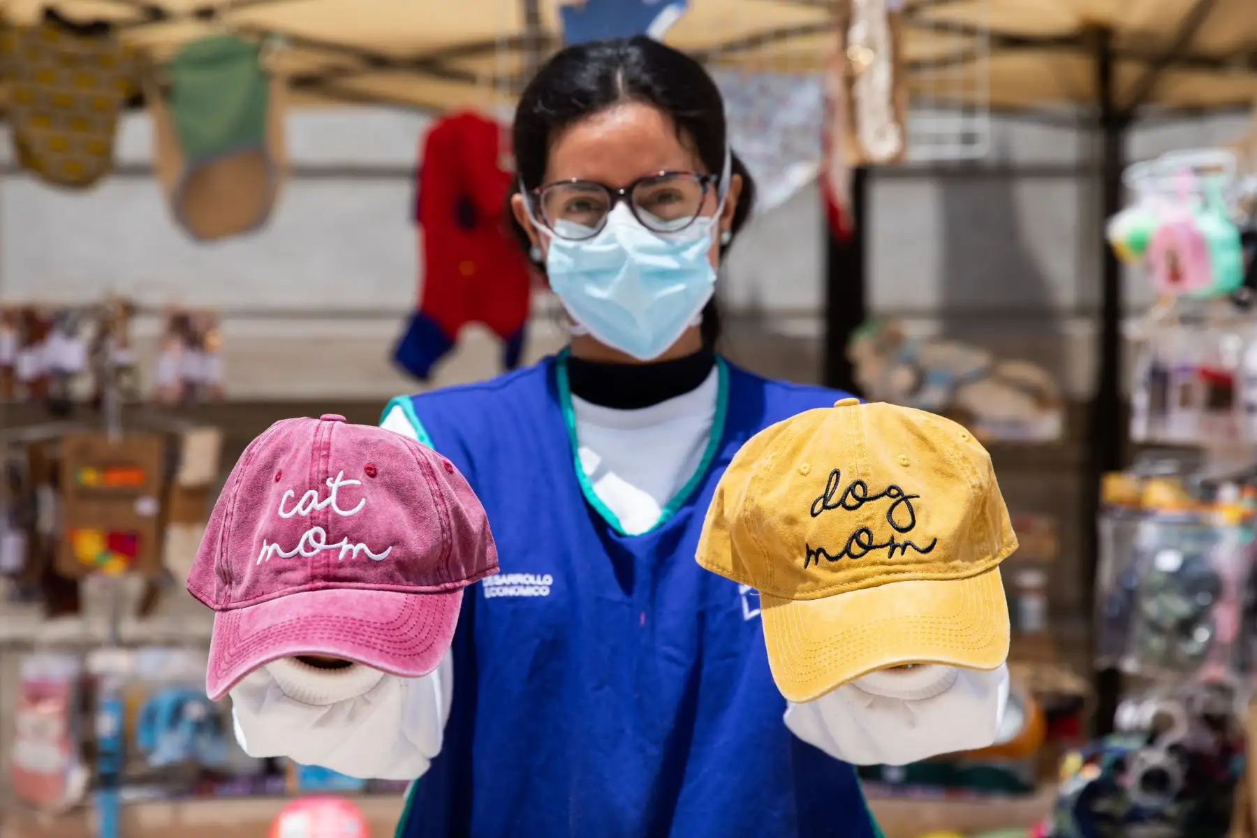 Hasta el domingo 26 de septiembre, la Municipalidad de Lima organizará la feria Emprendedores 2021 edición primavera, donde 50 pequeños comerciantes ofrecen ropa y calzado de temporada, artículos para el hogar, implementos e indumentaria para hacer deporte, postres y mucho más. Foto: ANDINA/Municipalidad de Lima