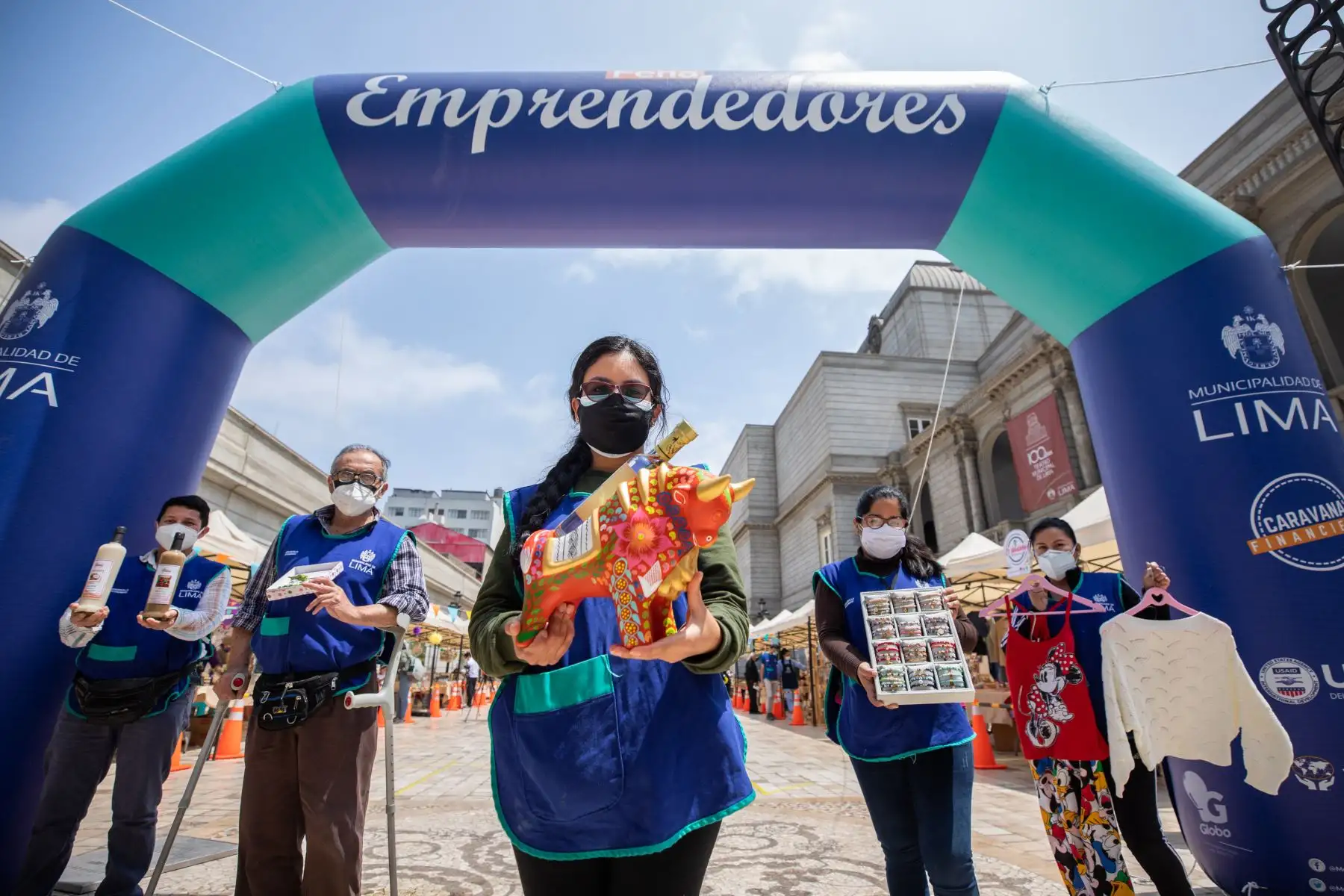 Hasta el domingo 26 de septiembre, la Municipalidad de Lima organizará la feria Emprendedores 2021 edición primavera, donde 50 pequeños comerciantes ofrecen ropa y calzado de temporada, artículos para el hogar, implementos e indumentaria para hacer deporte, postres y mucho más. Foto: ANDINA/Municipalidad de Lima