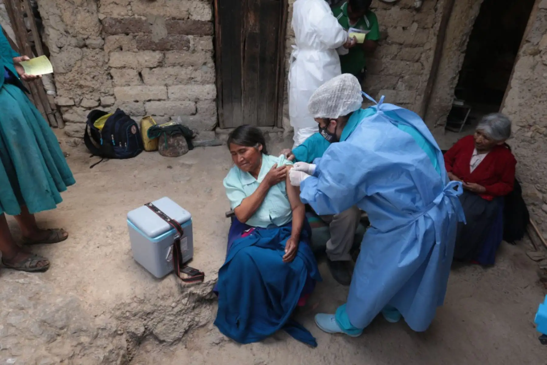 Pobladores de diversas provincias de Cajamarca reciben la vacuna contra la covid-19. Foto: ANDINA/Difusión