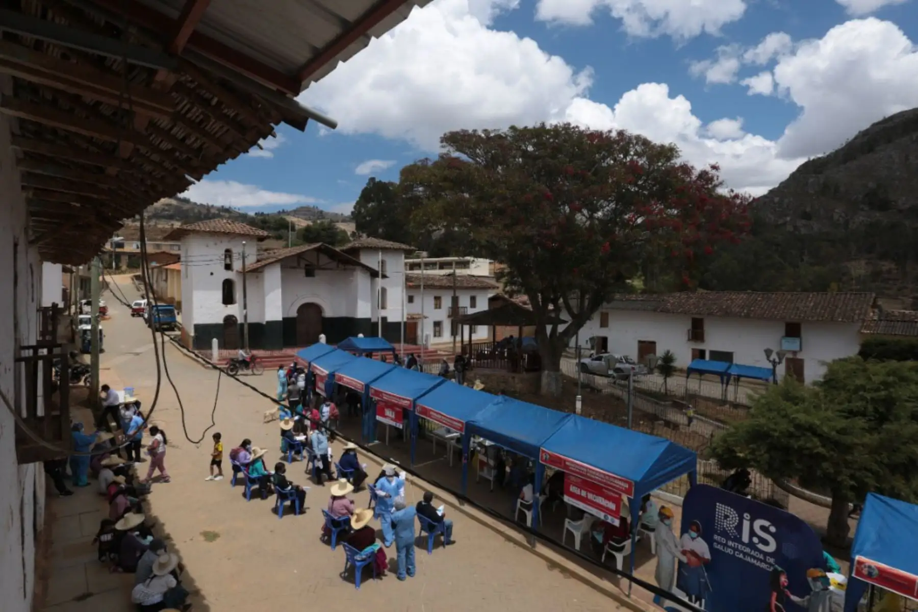 Pobladores de diversas provincias de Cajamarca reciben la vacuna contra la covid-19. Foto: ANDINA/Difusión