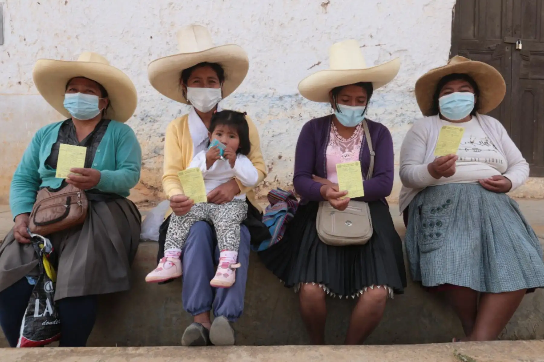 Pobladores de diversas provincias de Cajamarca reciben la vacuna contra la covid-19. Foto: ANDINA/Difusión