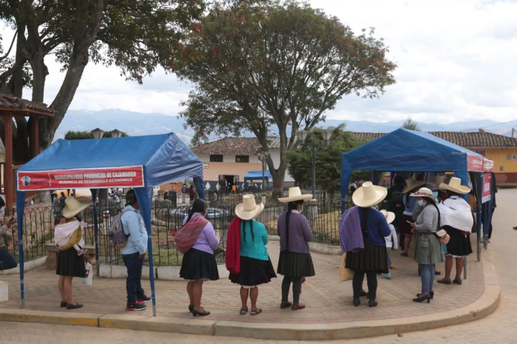 Pobladores de diversas provincias de Cajamarca reciben la vacuna contra la covid-19. Foto: ANDINA/Difusión