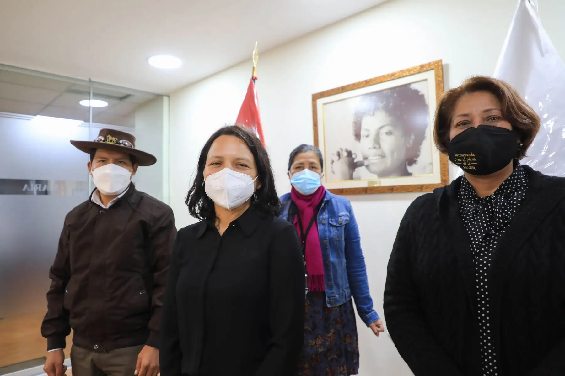 Reunión con ministro de Desarrollo Agrario y Riego sobre acciones conjuntas del Ejecutivo a la mujer agraria. Foto: Mimp