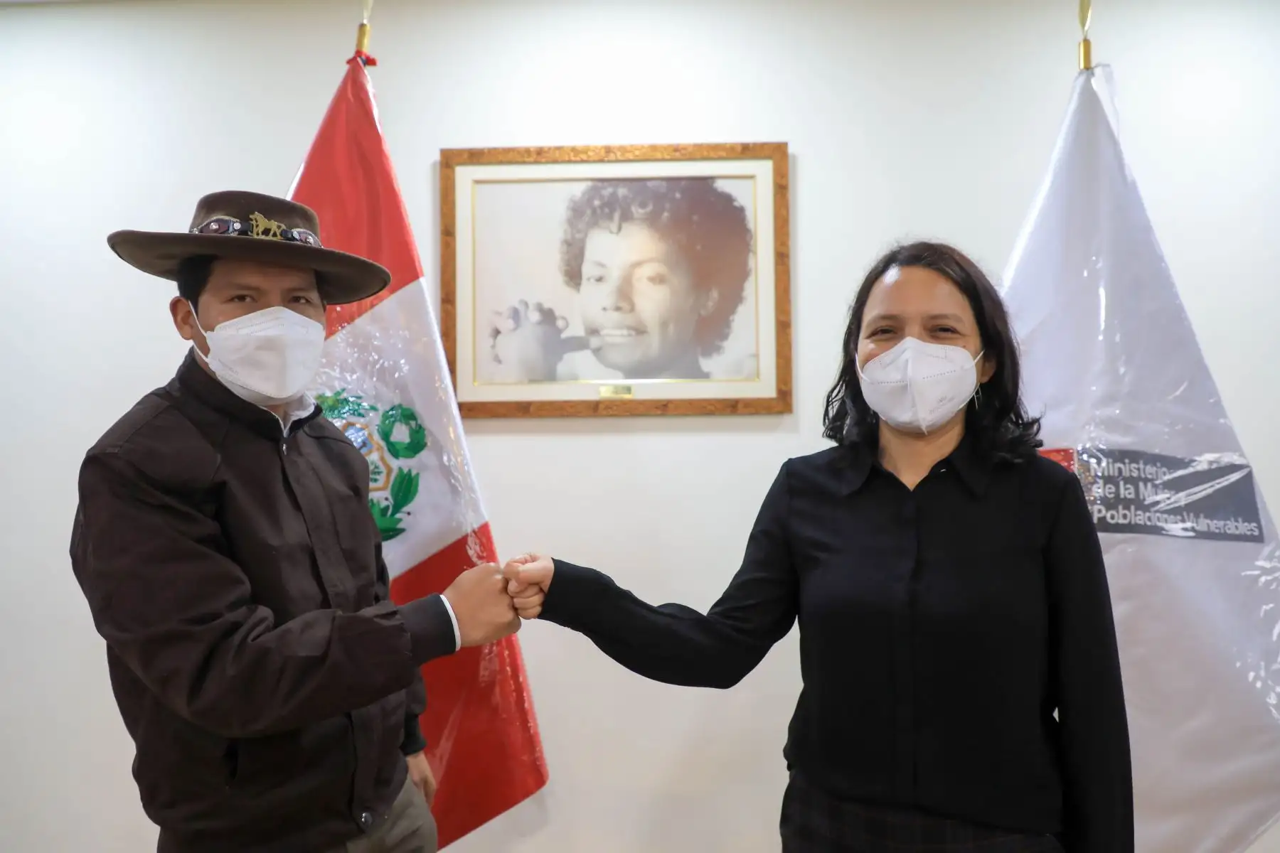 Reunión con ministro de Desarrollo Agrario y Riego sobre acciones conjuntas del Ejecutivo a la mujer agraria. Foto: Mimp