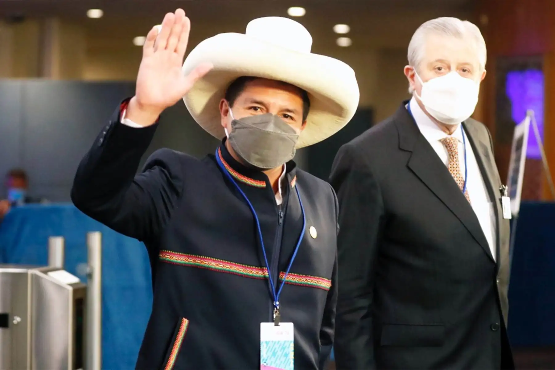Presidente Pedro Castillo y canciller Óscar Maúrtua. ANDINA/Prensa Presidencia
