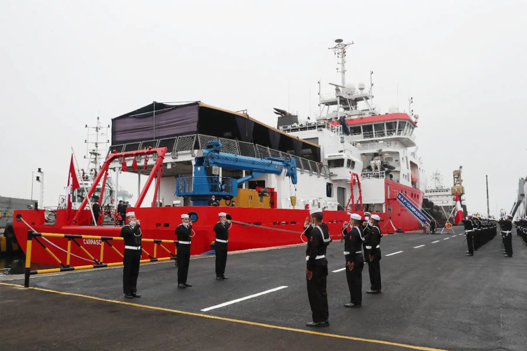 El presidente del Consejo de Ministros, Guido Bellido, junto a ministros del sector Defensa y Ambiente, participa en la inauguración del seminario “Prospectiva de Investigación Científica en el Mar de Grau”, organizado por la Marina de Guerra del Perú , a través de la Dirección de Hidrografía y Navegación.
Foto: Mindef