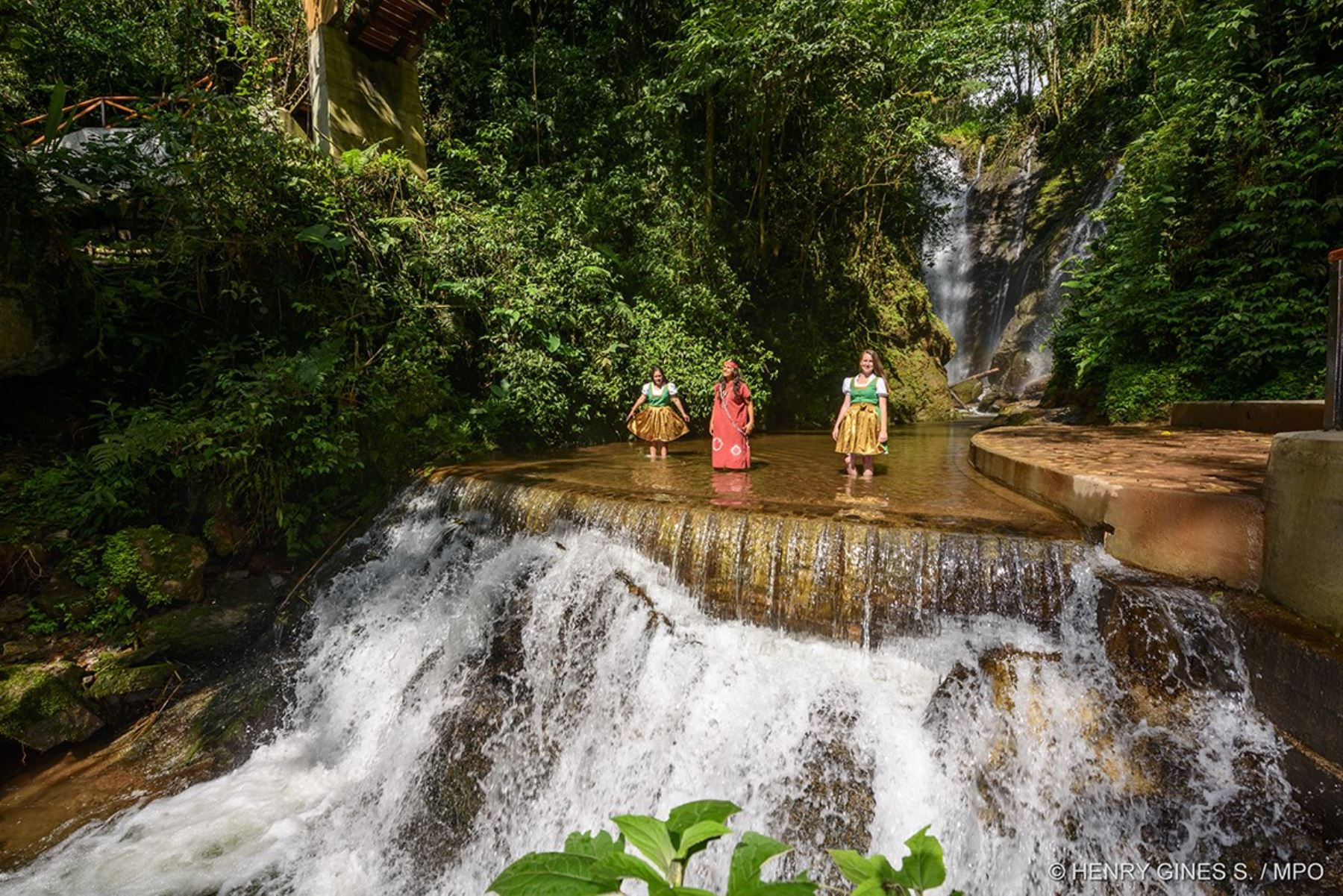 Experimenta un viaje fascinante recorriendo las rutas turísticas de la selva central