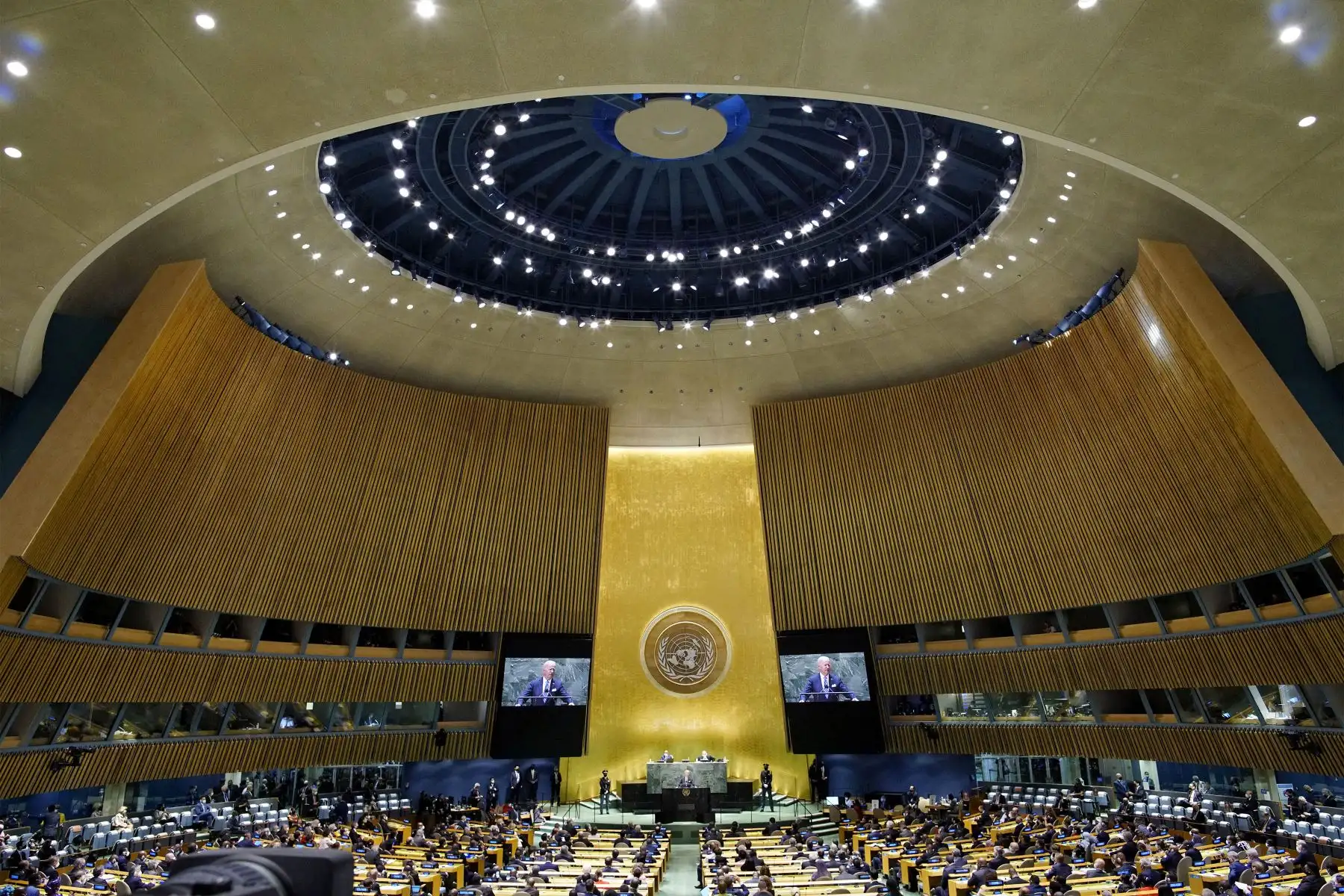 El presidente de los Estados Unidos, Joe Biden, se dirige al 76 ° período de sesiones de la Asamblea General de la ONU en la sede de la ONU en la ciudad de Nueva York. 
Foto: AFP