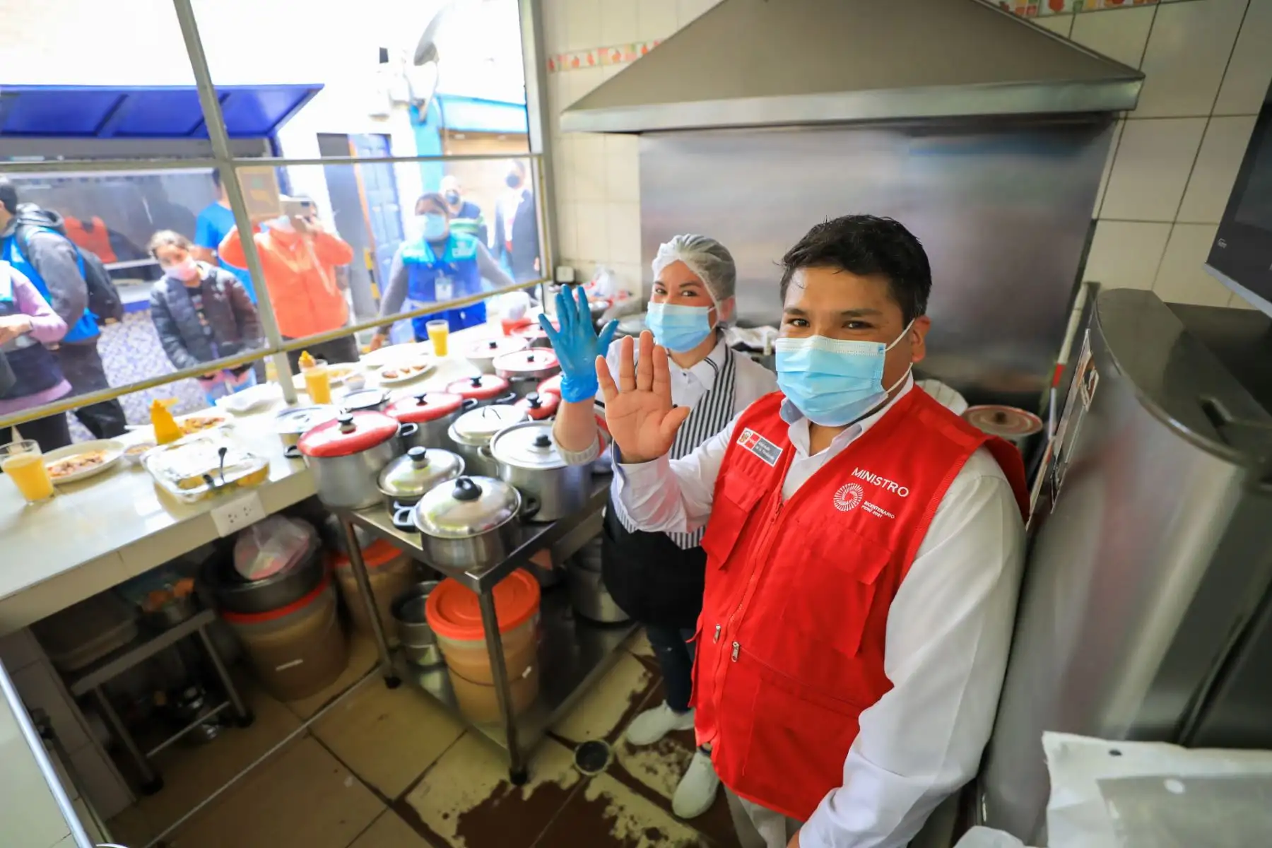 El ministro de la Producción,  Yvan Quispe anunció el concurso Mercados Modernos” en el mercado de Mirones Bajo, Cercado de Lima.
Foto:@MINPRODUCCION