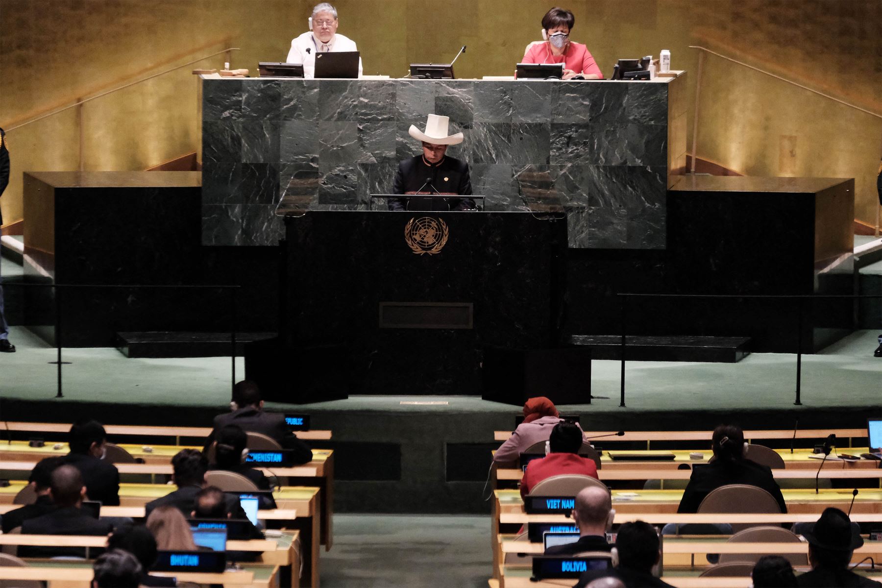 El presidente de Perú, Pedro Castillo, se dirige al 76 ° período de sesiones de la Asamblea General de la ONU en Nueva York.
Foto: AFP