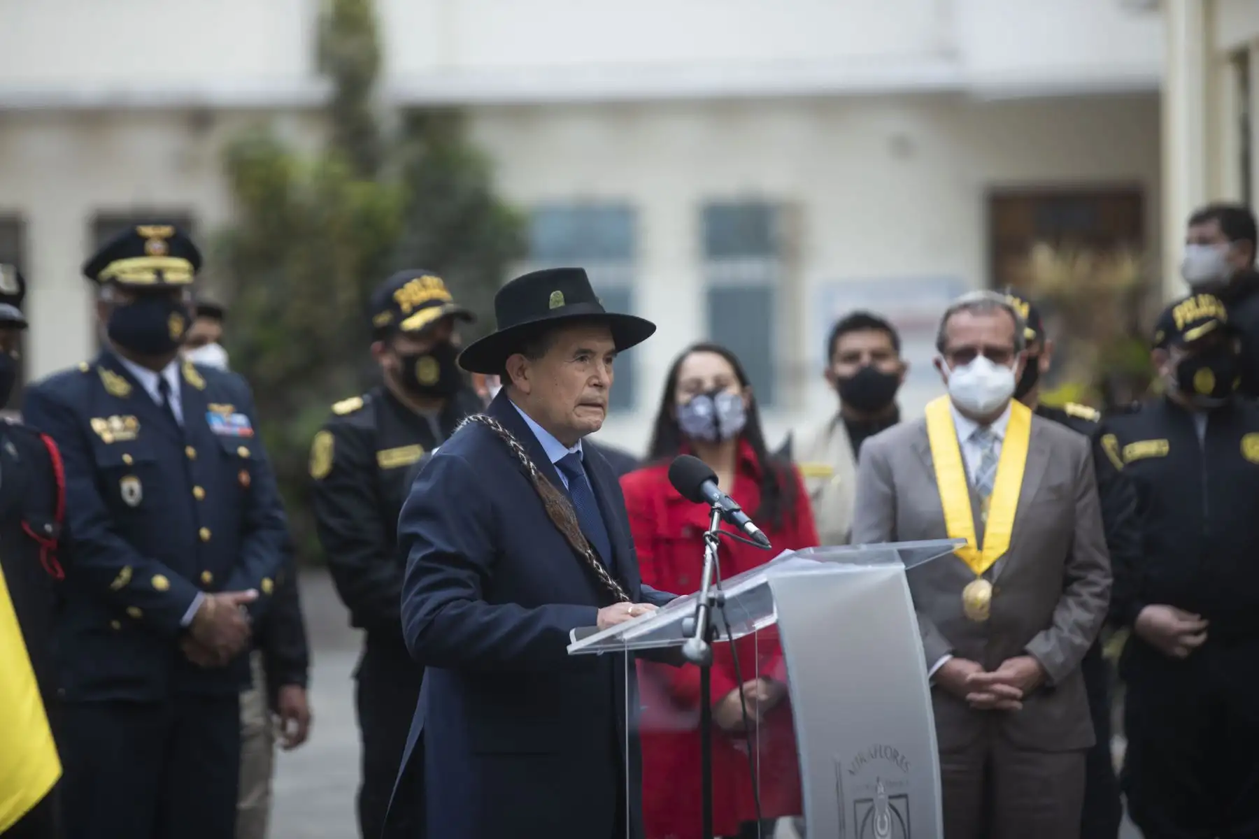 Ministro de Cultura, Ciro Gálvez acompañado del Alcalde de Miraflores, Luis Molina y representantes del ministerio de Defensa participaron del pasacalle “Construyendo una Cultura de Paz”. Comparsas de organizaciones culturales desfilaron por la avenida Larco y alrededores del distrito de Miraflores, e hicieron una parada en la Fuente del Paseo de la Solidaridad en la calle Tarata como parte del homenaje por el Día Internacional de La Paz. Foto: ANDINA/Carla Patiño