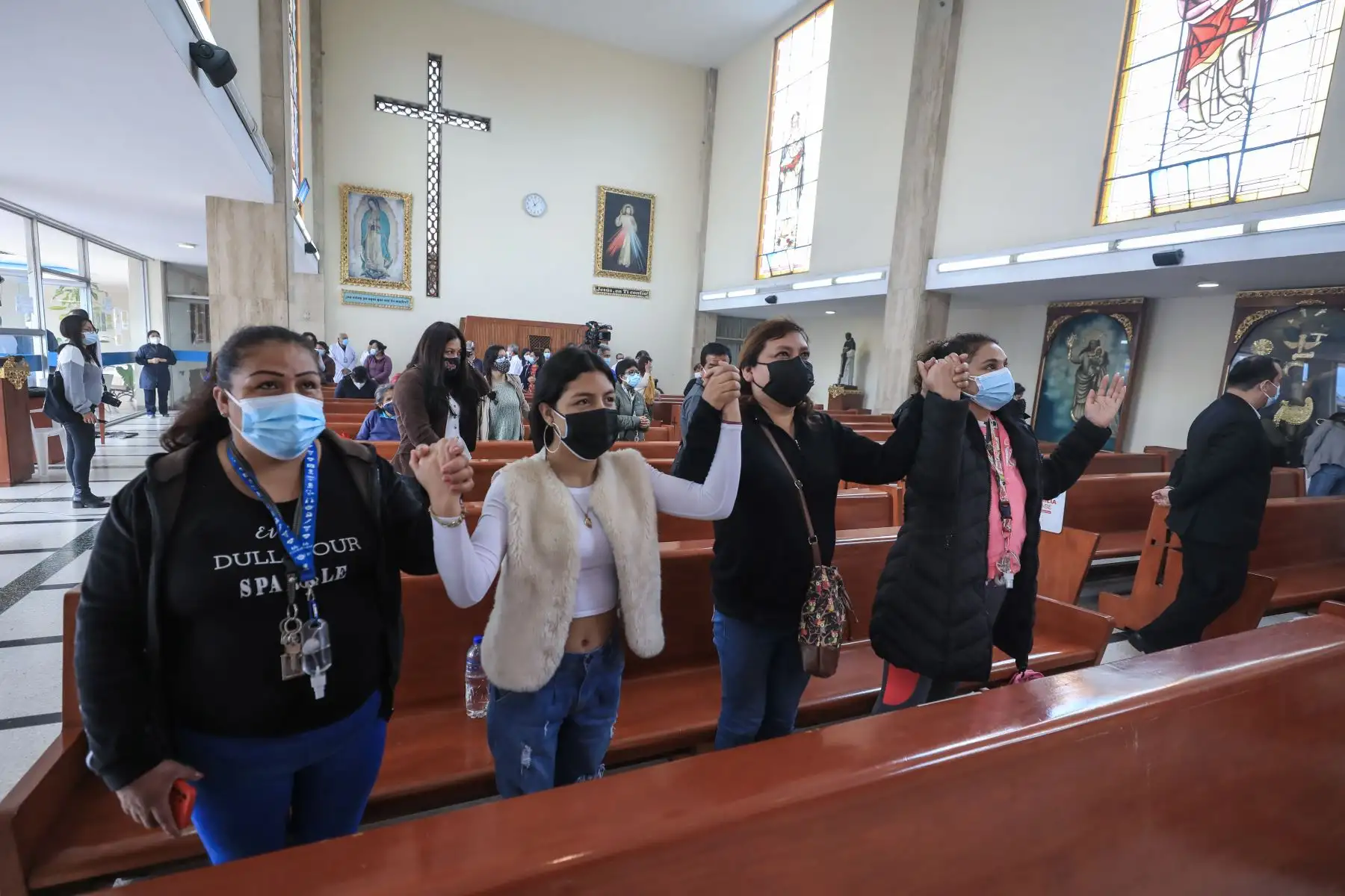 Misa por la Semana del Donante de Órganos y Tejidos. EsSalud realizó exitosos trasplantes durante la pandemia, que se lograron gracias a las familias que respetaron la voluntad de sus seres queridos de donar órganos y tejidos para que otras personas sigan viviendo. Foto: EsSalud