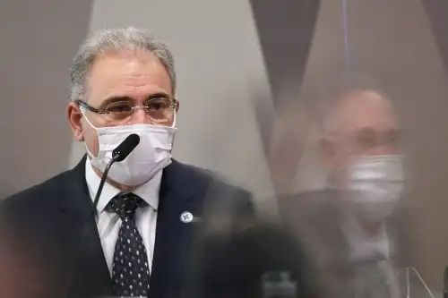 El ministro de Salud de Brasil, Marcelo Queiroga, dio positivo a covid-19. Foto: AFP