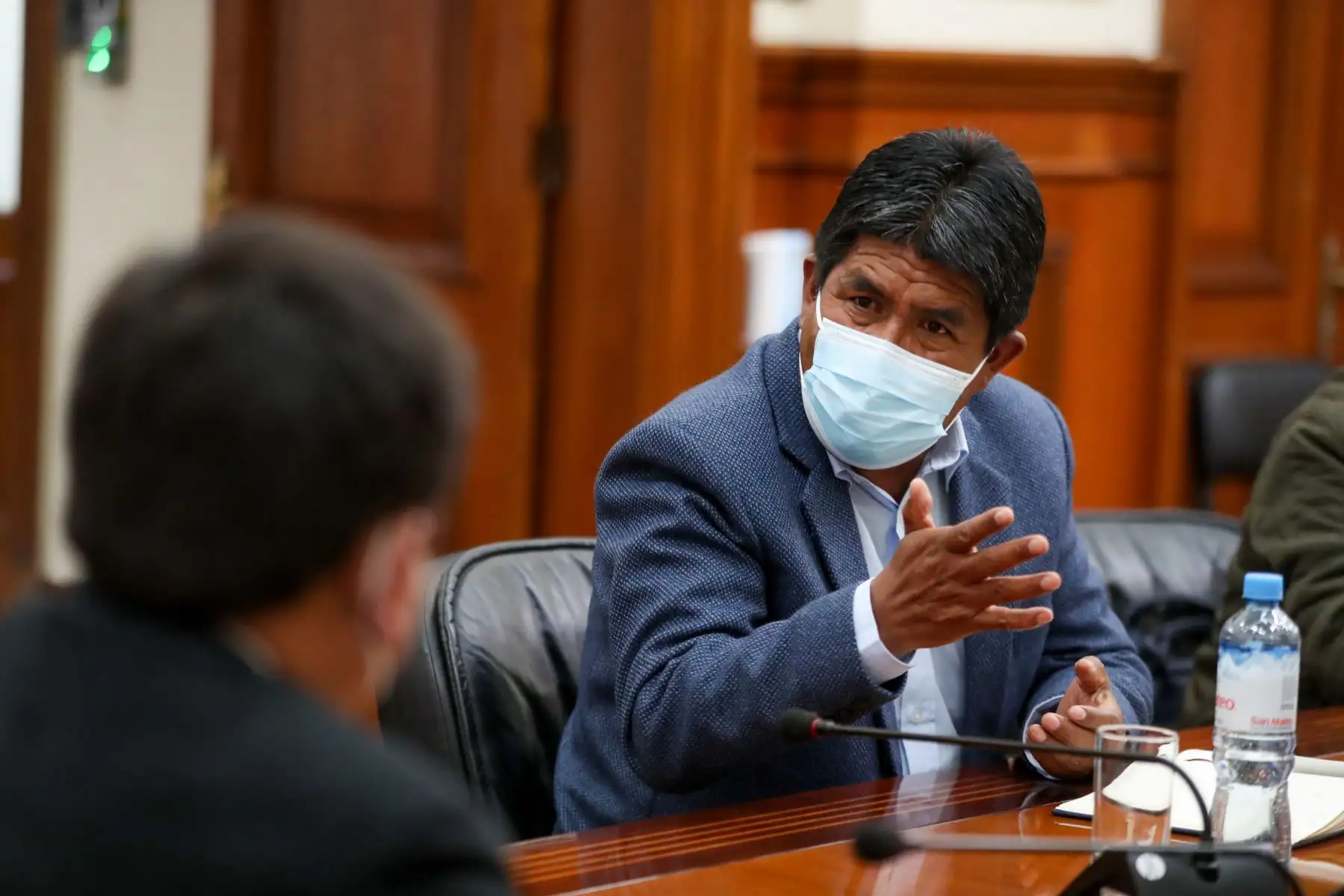 El titular de la PCM, Guido Bellido, se reunió con alcaldes de la provincia de Espinar (Cusco) para conocer los avances de los proyectos prioritarios en esta jurisdicción y sus requerimientos para ser concluidos con celeridad. Foto: PCM