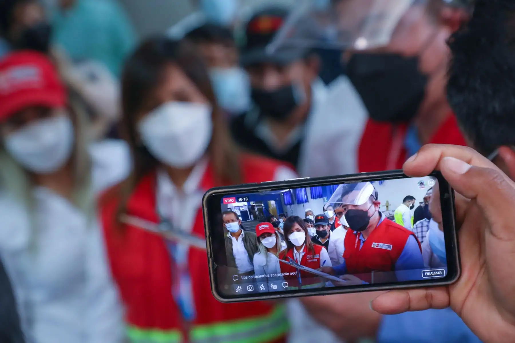 Acompañada de un equipo técnico del Ministerio de Transportes y Comunicaciones (MTC), la viceministra de Transportes, Verónica Cáceres, inspeccionó las zonas de Paracas y Santa Cruz de Villacurí, en la región Ica, con la finalidad de atender las demandas de la población en torno a la seguridad vial en el tercer tramo de la autopista Panamericana Sur, a cargo de la Concesionaria Vial del Perú S.A. Foto: MTC