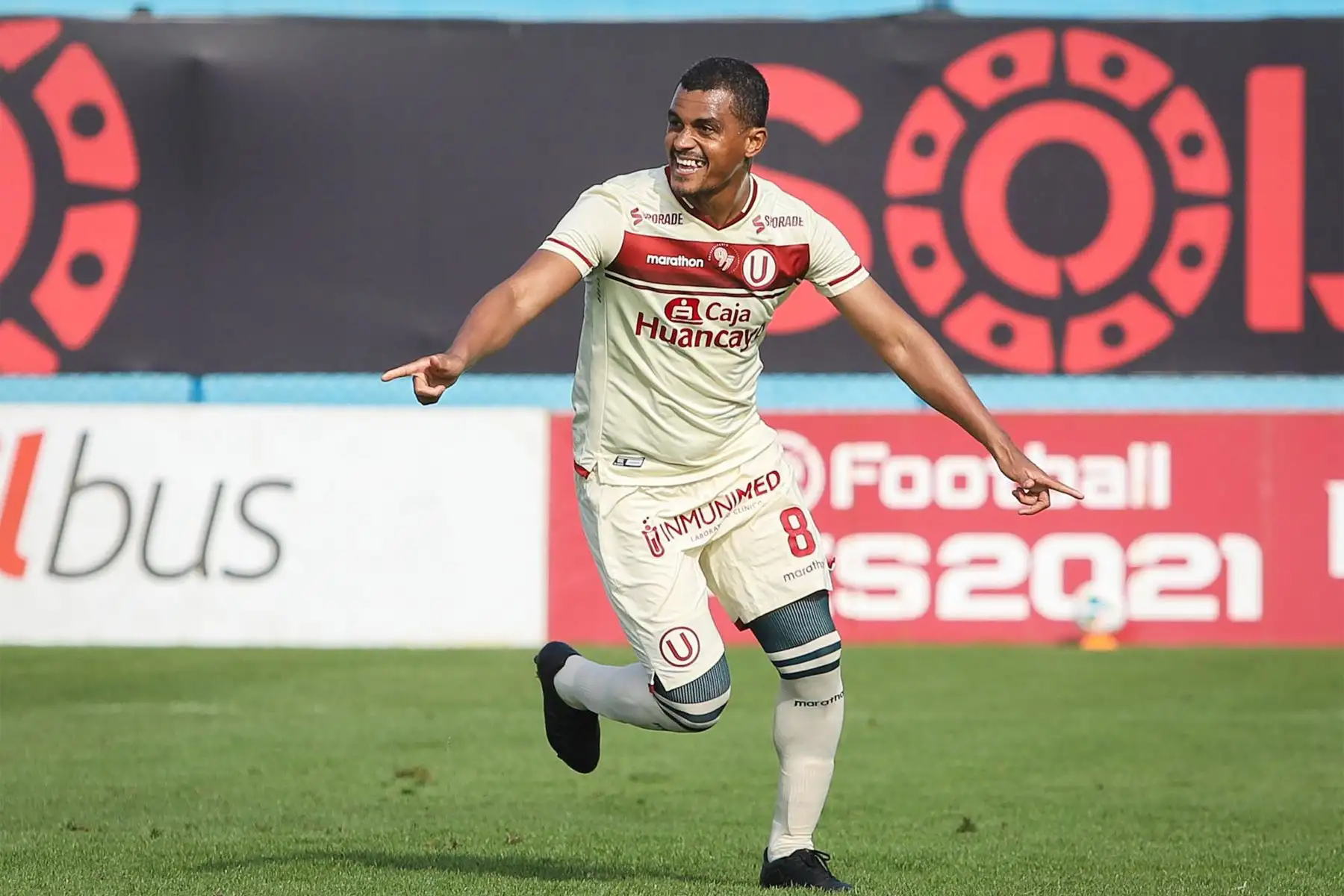 El futbolista Nelinho Quina de Universitario de Deportes  celebra su gol anotado ante el club Alianza UDH durante el partido de la fecha 12 de la Liga 1 en el estadio Alberto Gallardo. F
oto: @LigaFutProf El futbolista Nelinho Quina de Universitario de Deportes  celebra su gol anotado ante el club Alianza UDH durante el partido de la fecha 12 de la Liga 1 en el estadio Alberto Gallardo. F
oto: @LigaFutProf