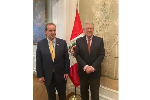 Cancilleres de Chile, Andrés Allamand, y de Perú, Óscar Maúrtua. Foto: ANDINA/Renato Pajuelo.