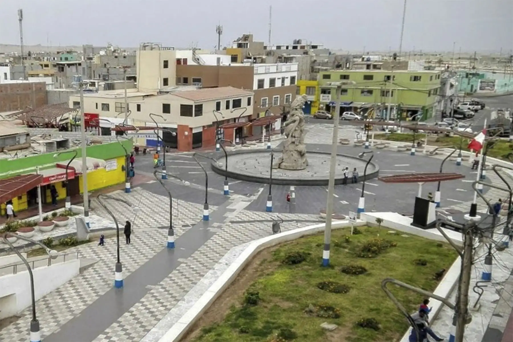 Plaza de Armas del distrito de Marcona, en la provincia de Nasca, región Ica. Foto: elperfil.pe
